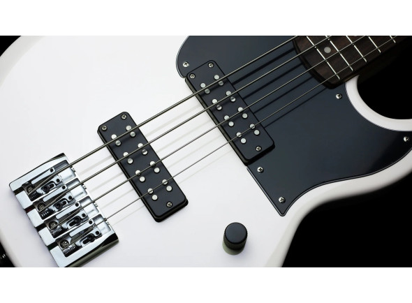 shergold-libertine-standard-bass-sbl15-quartz-white_6adf60755d4cd.jpg