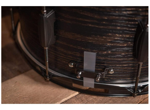 tama-14x8-woodworks-snare-bow_652e46f923837.jpg