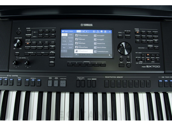 yamaha-psr-sx700_6419d5d7a689f.jpg