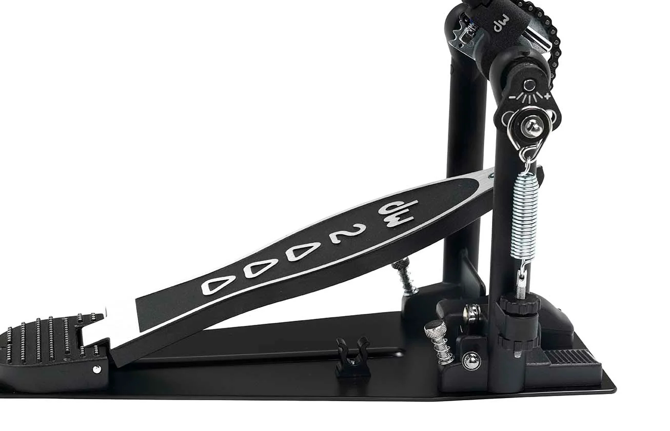 dw-2000-bass-drum-pedal_671909ce8646e.jpg