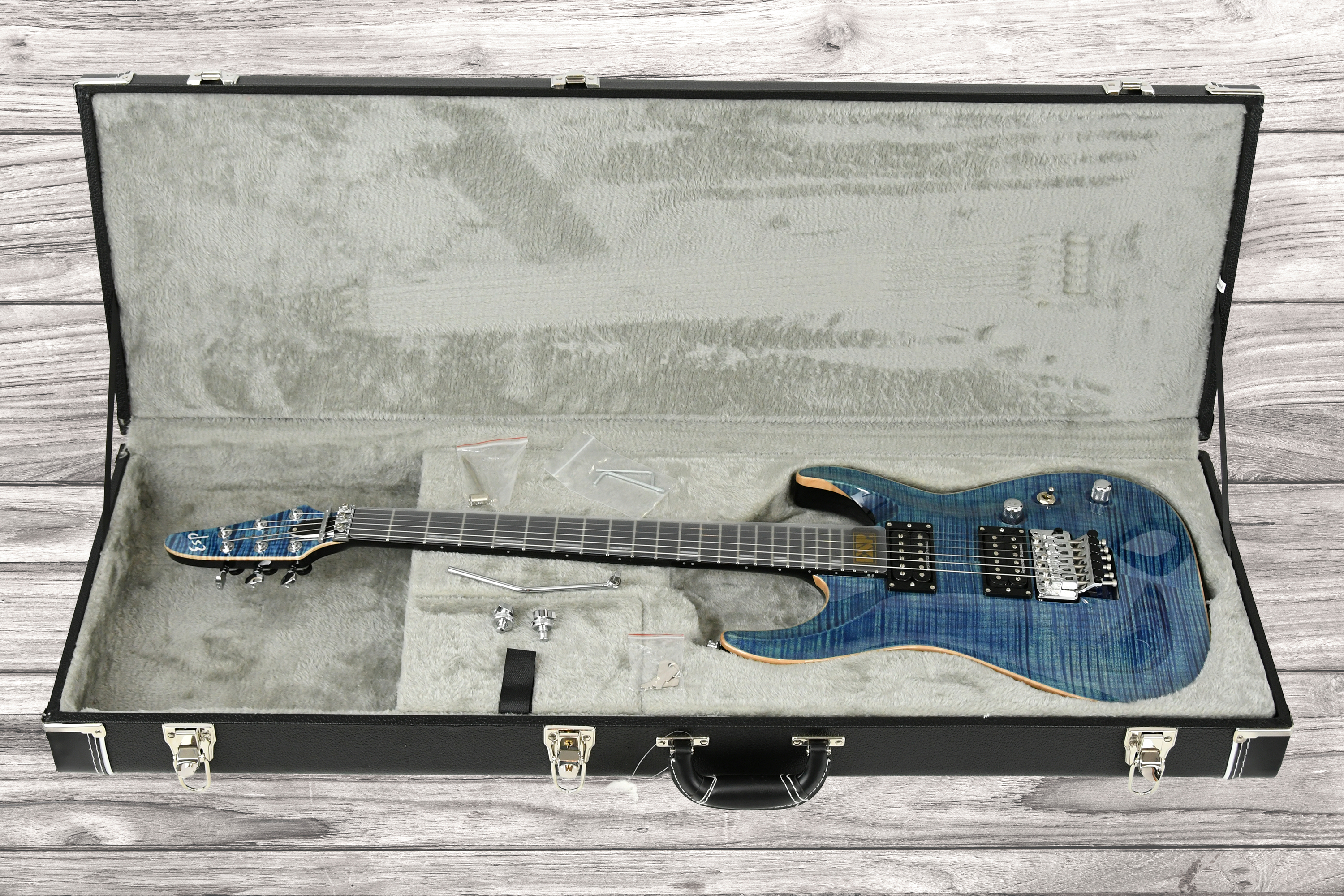 esp-original-horizon-fr-ctm-faded-sky-blue_6929b86b07371.jpg