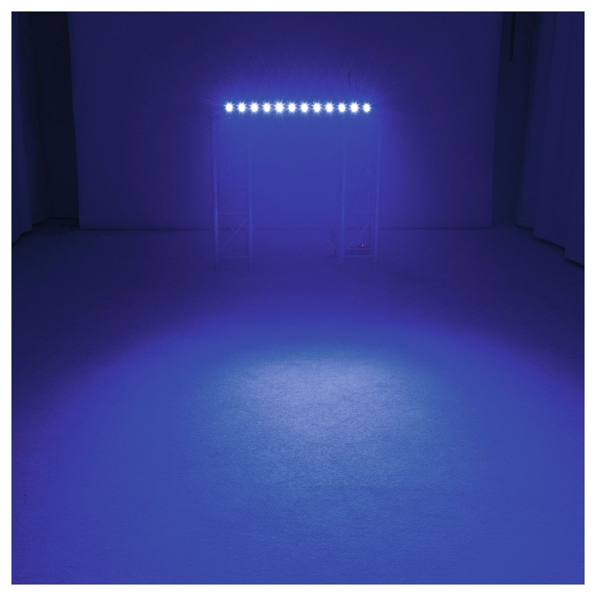 eurolite-led-bar-12-qcl-rgbw_69fdbd62e3df2.jpg