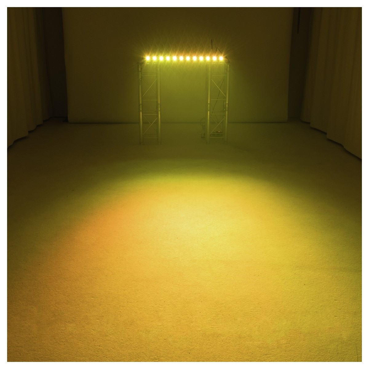 eurolite-led-bar-12-qcl-rgbw_69fdbd651836d.jpg