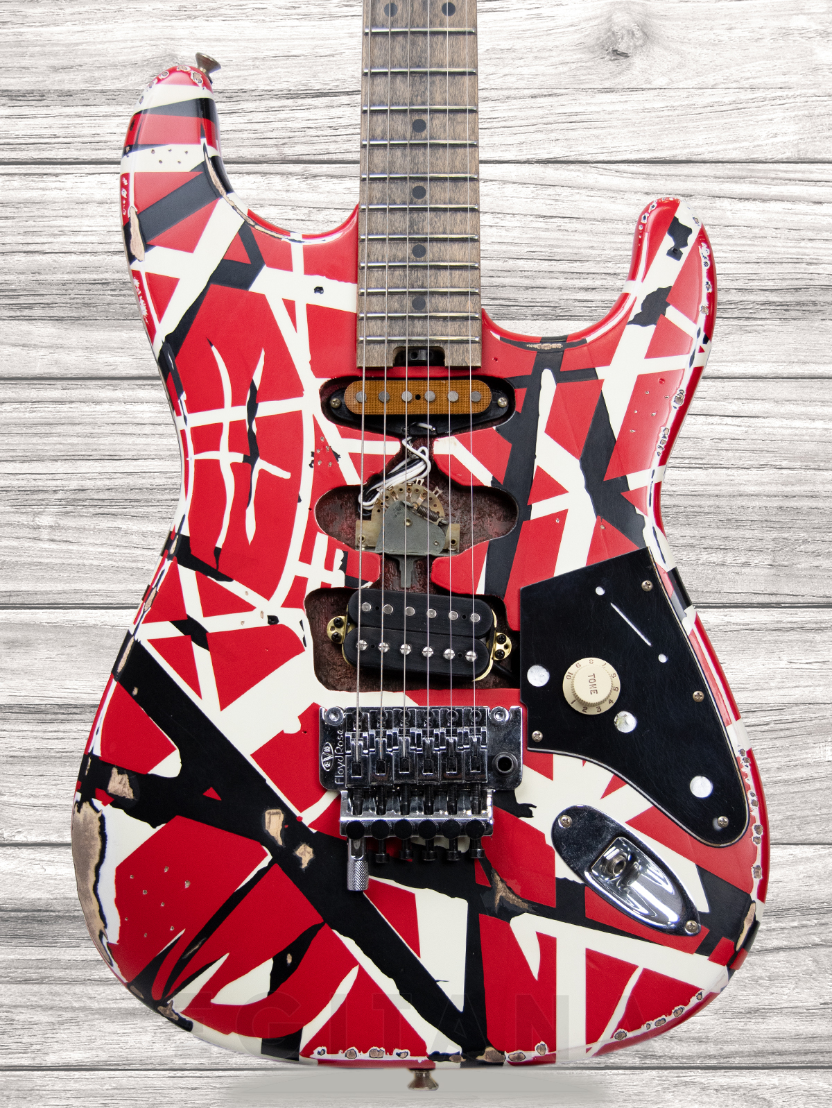 evh-striped-frankie-red-white-black_6336ba1391566.jpg