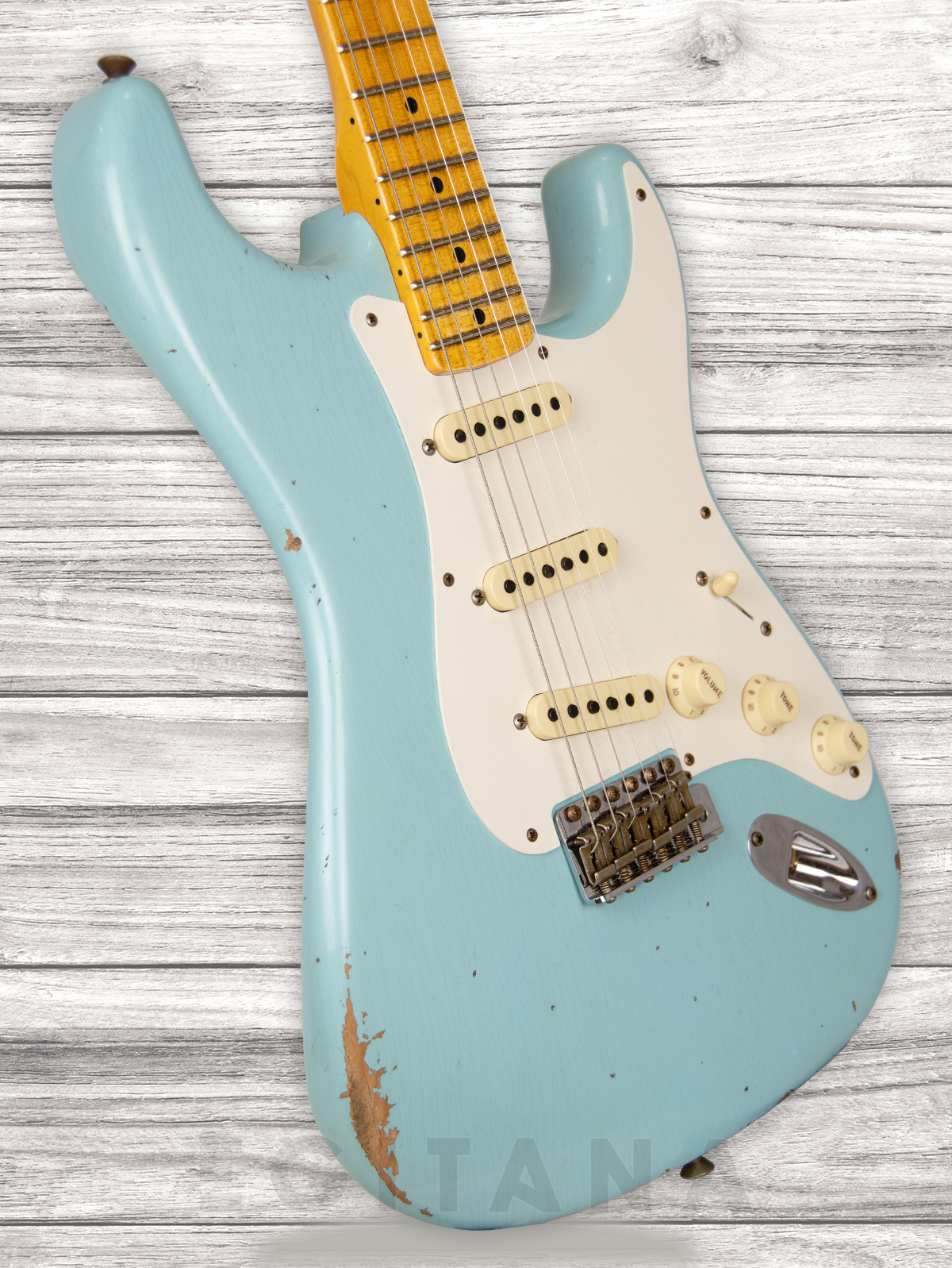 fender-1957-faded-aged-daphne-blue-relic_608c0eb760dbf.jpg