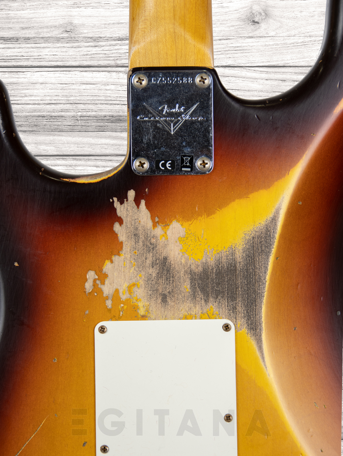 fender-1959-heavy-relic-faded-aged-chocolate-3-color-sunburst_608bedf68c2b8.jpg