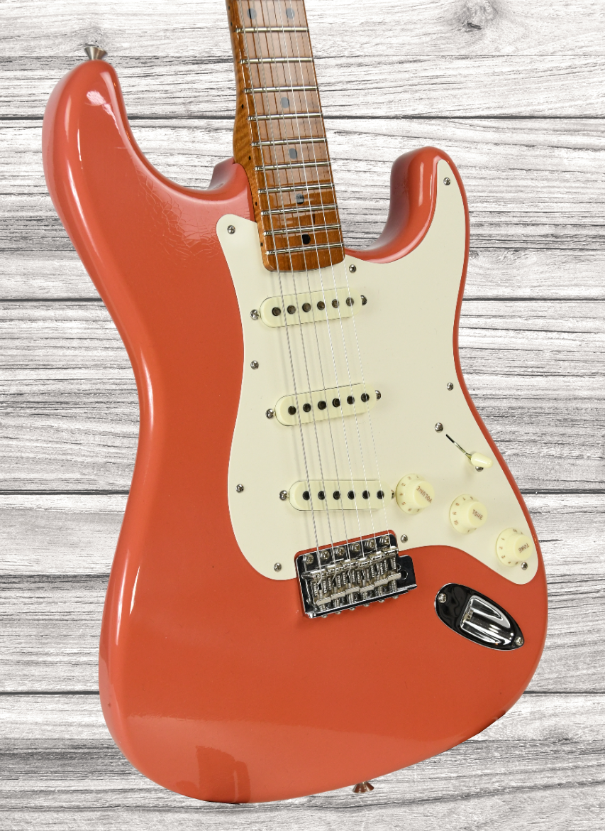 fender-2023-limited-edition-roasted-50s-dlx-closet-classic-1-piece-4a-roasted-flame-maple-faded-aged-tahitian-coral_6675429c1e3a5.png