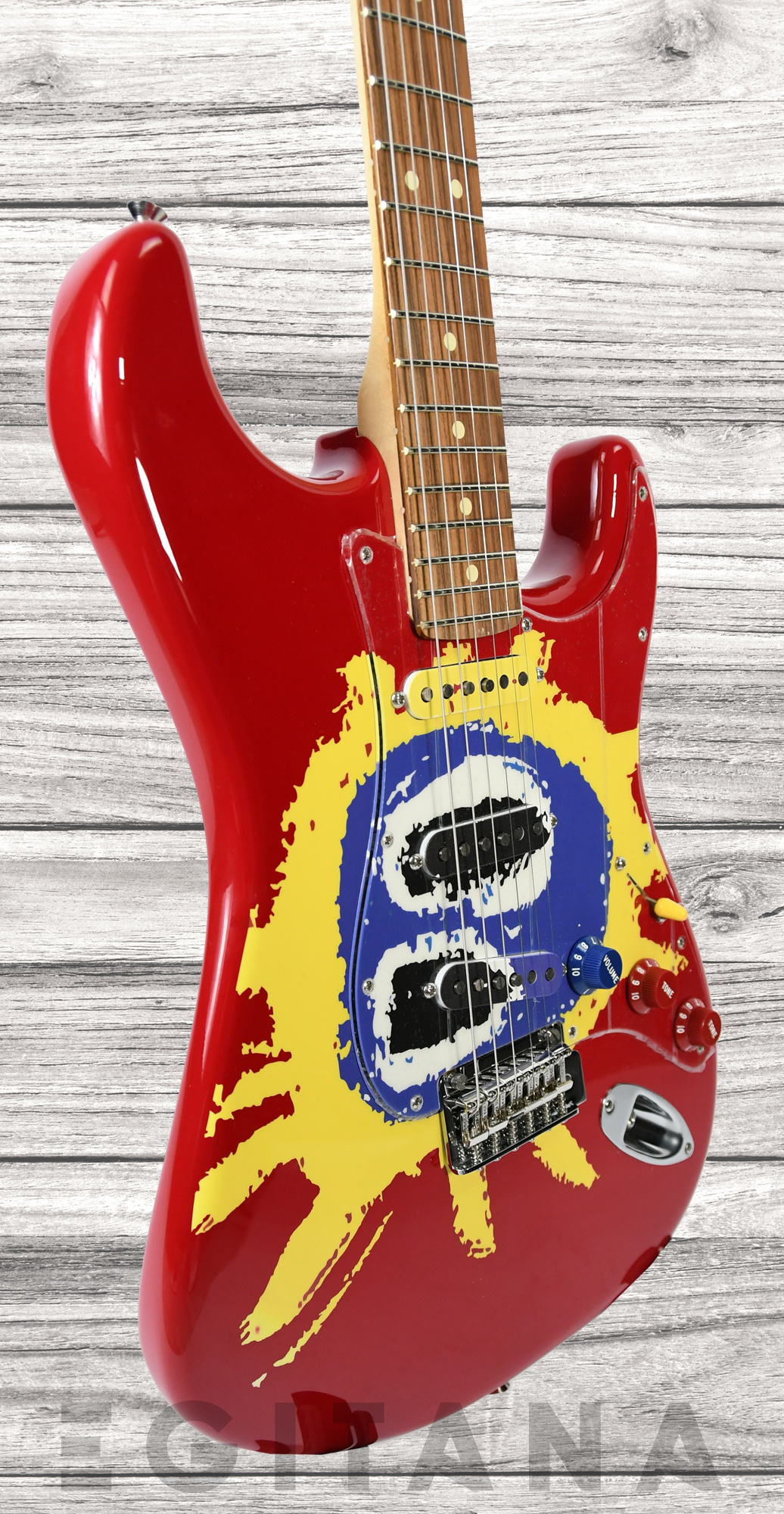 fender-30th-anniversary-screamadelica-pau-ferro-fingerboard-custom-graphic_637e4d59c0af0.jpg