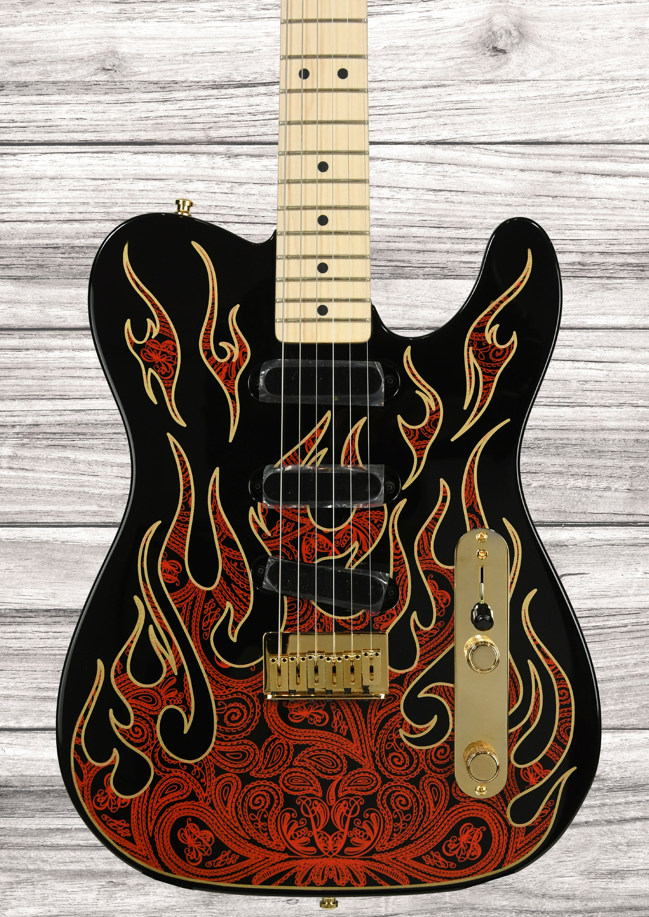 fender-american-james-burton-limited-edition-maple-fingerboard-red-paisley-flames_6908d0c57e65f.jpg