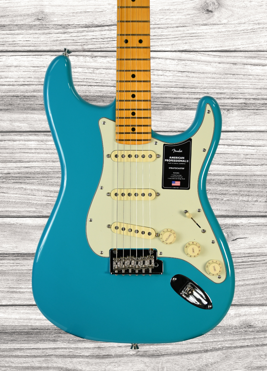 fender-american-pro-ii-strat-mn-mbl_6436d8044f90c.jpg