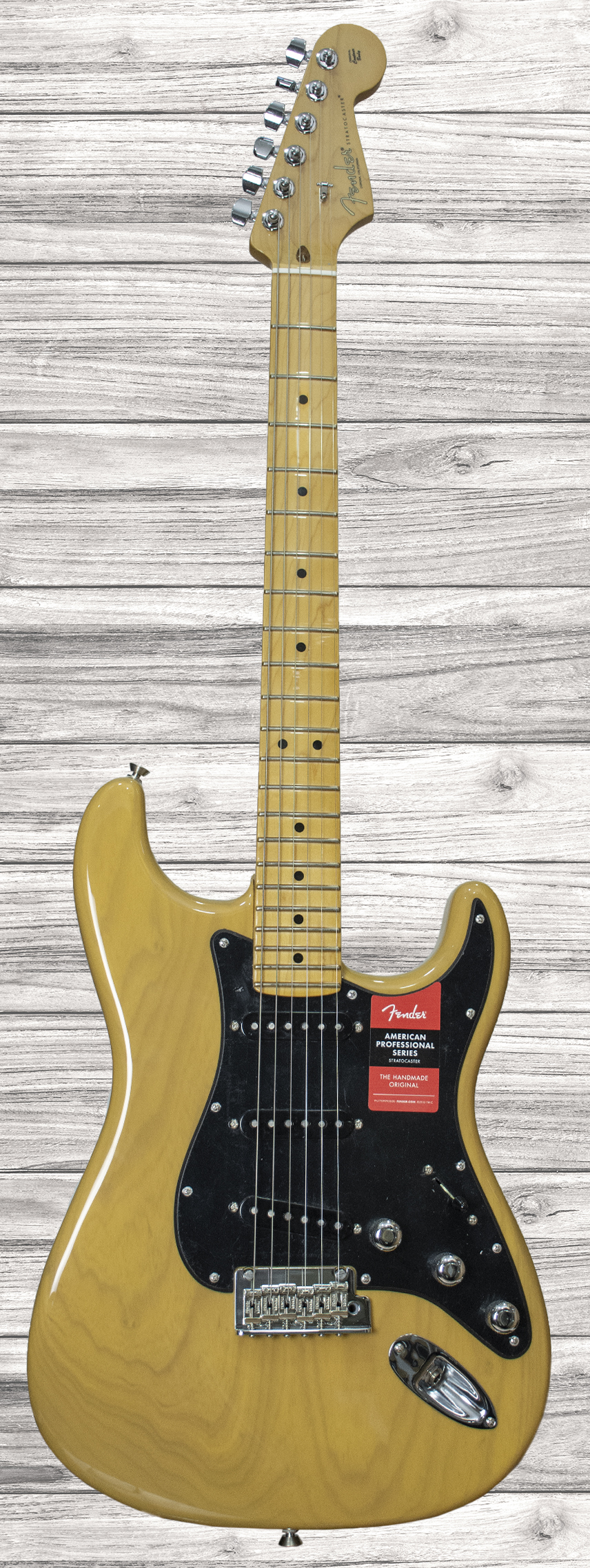 fender-american-pro-strat-ash-ltd-butterscotch_5e68dab37961c.jpg