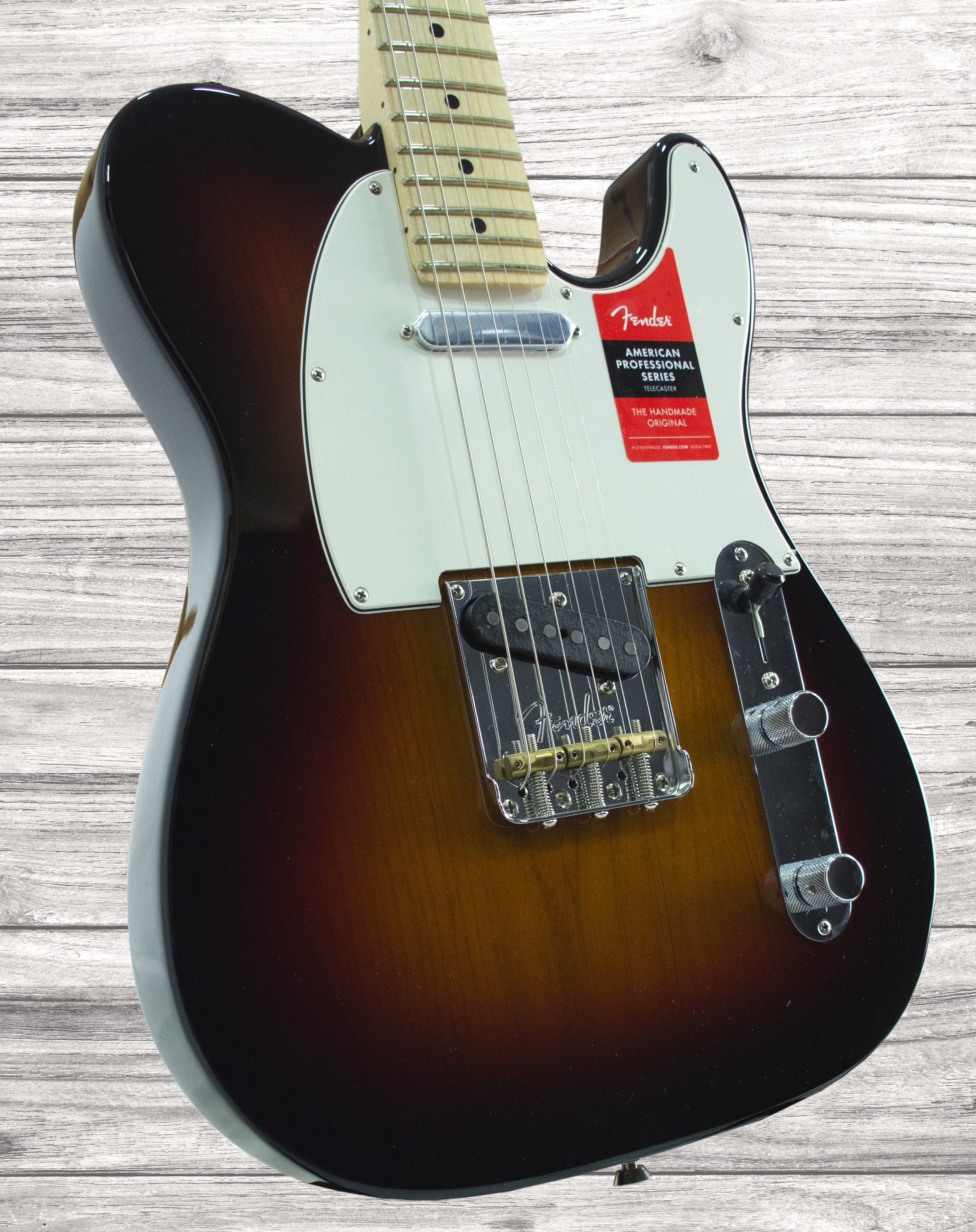 fender-american-pro-telecaster-mn-3-color-sunburst_5e724e1981f7c.jpg