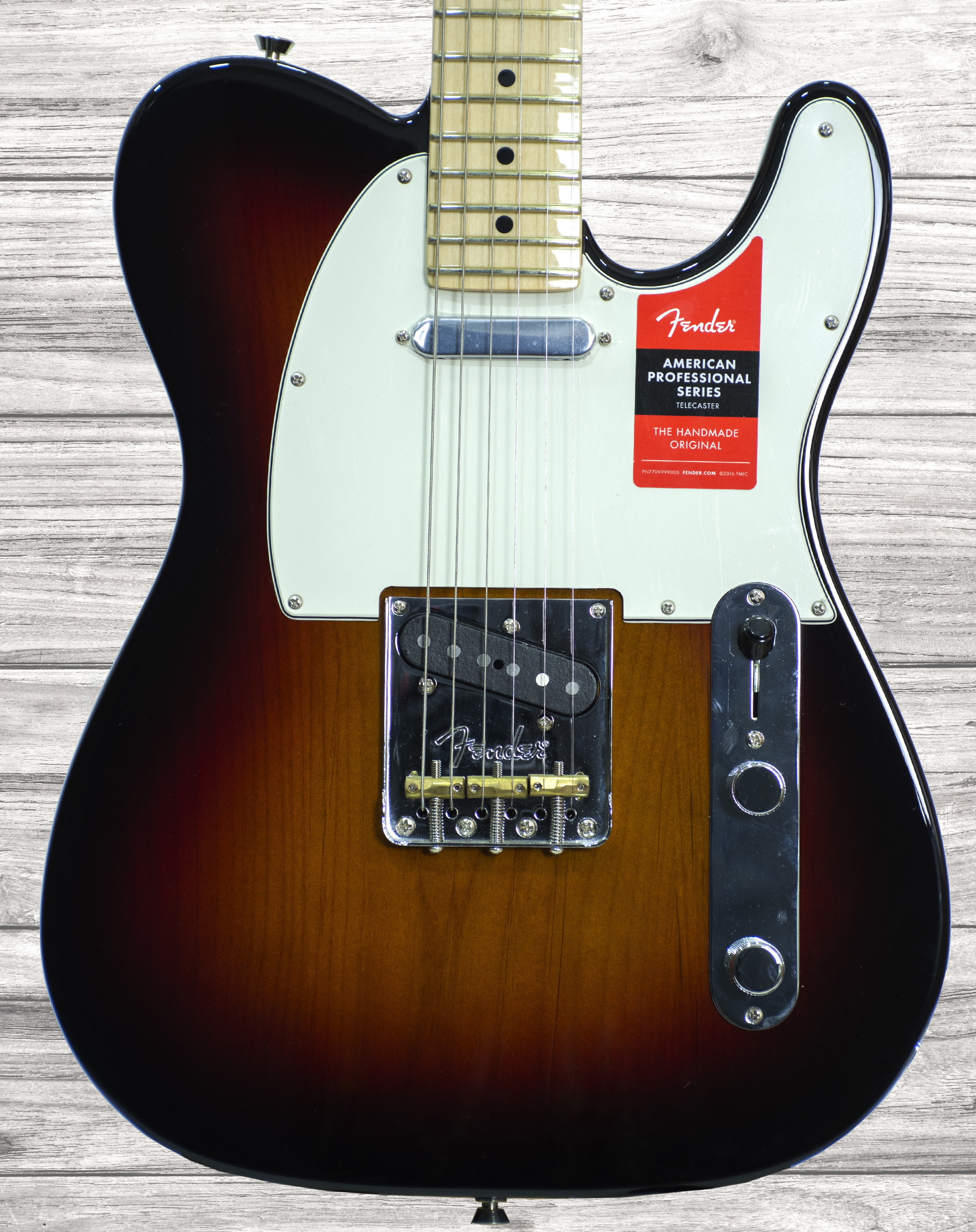 fender-american-pro-telecaster-mn-3-color-sunburst_5e724e22c5c48.jpg