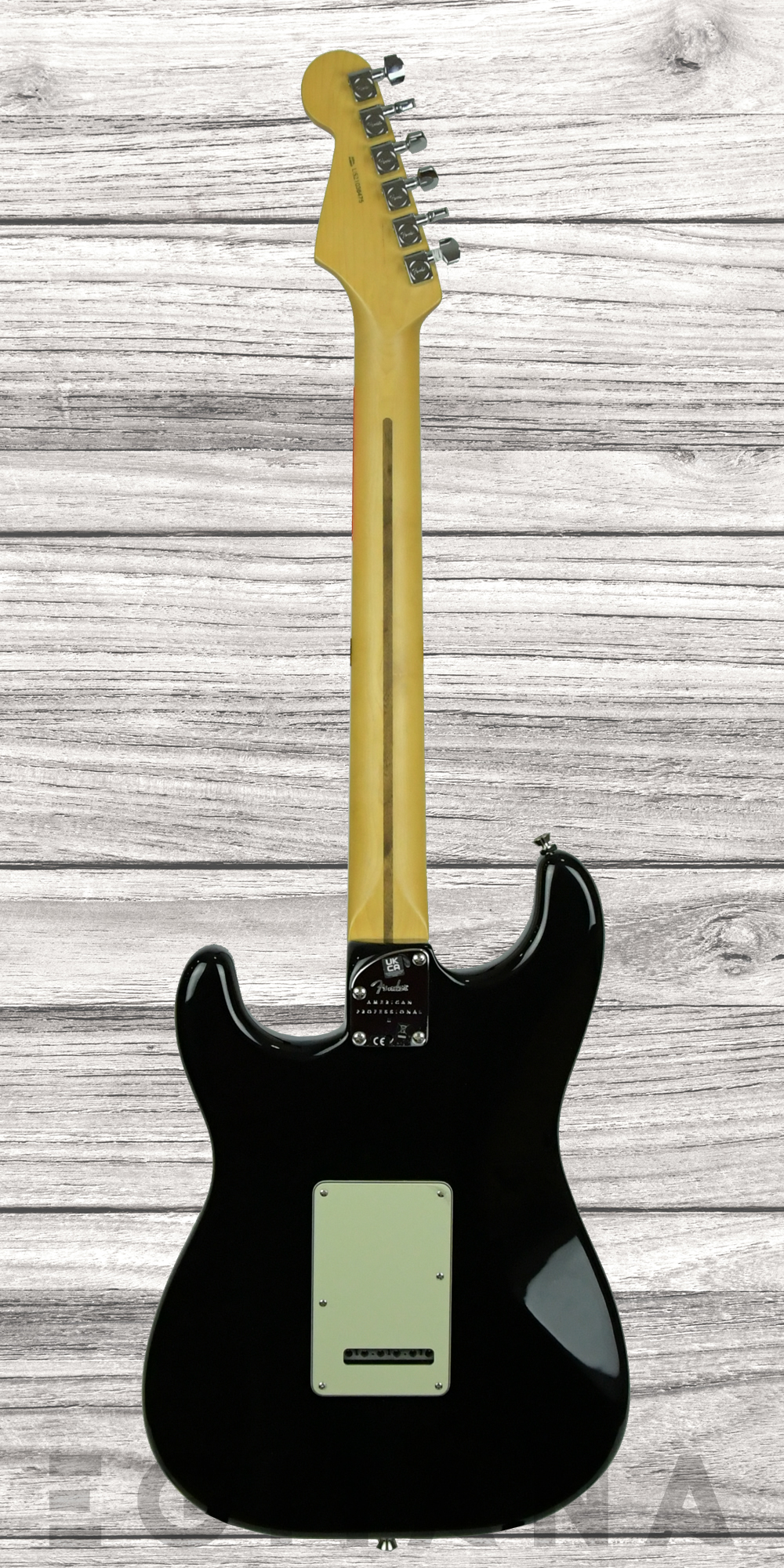 fender-american-professional-ii-maple-fingerboard-black_62307dbb15574.jpg