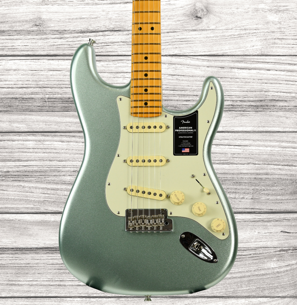 fender-american-professional-ii-strat-mn-myst-sfg_64a69aee67d71.jpg