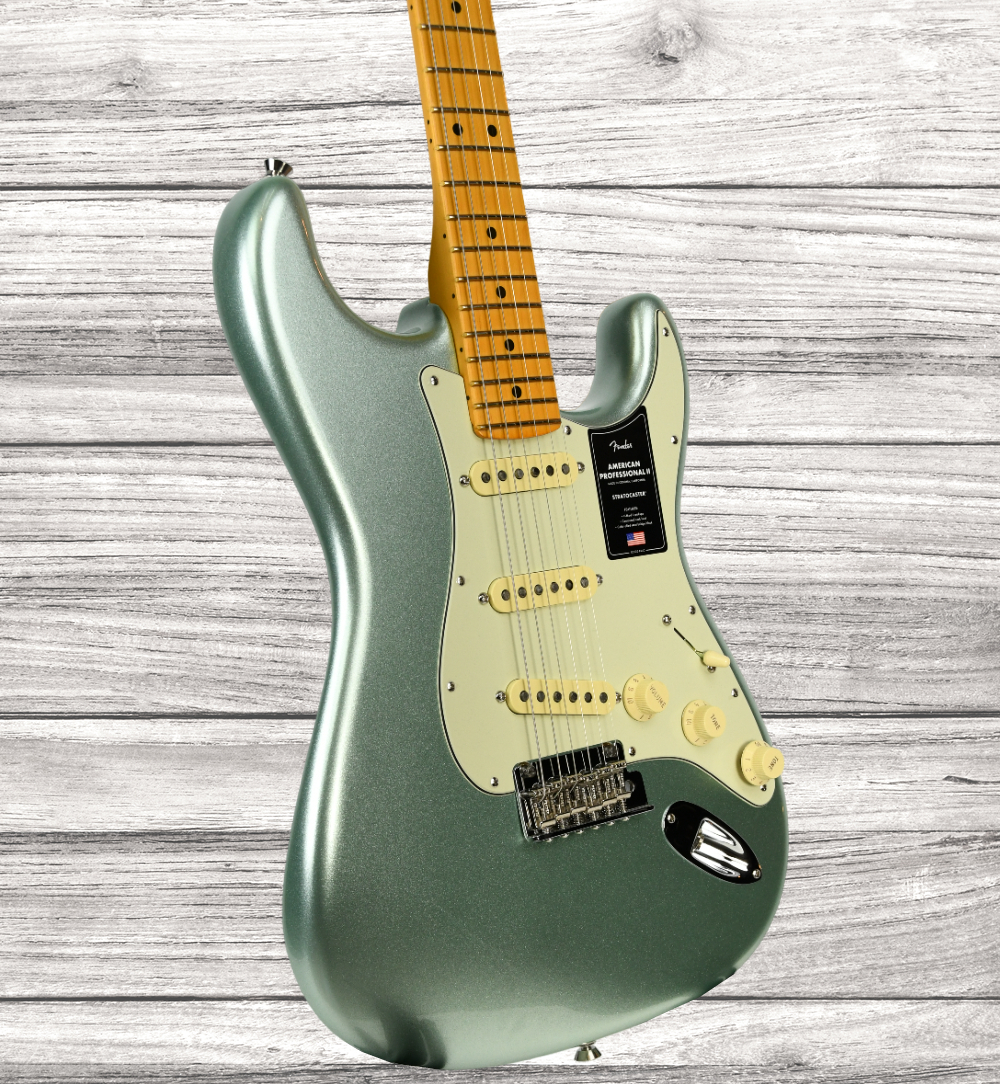 fender-american-professional-ii-strat-mn-myst-sfg_64a69aeef2ff8.jpg