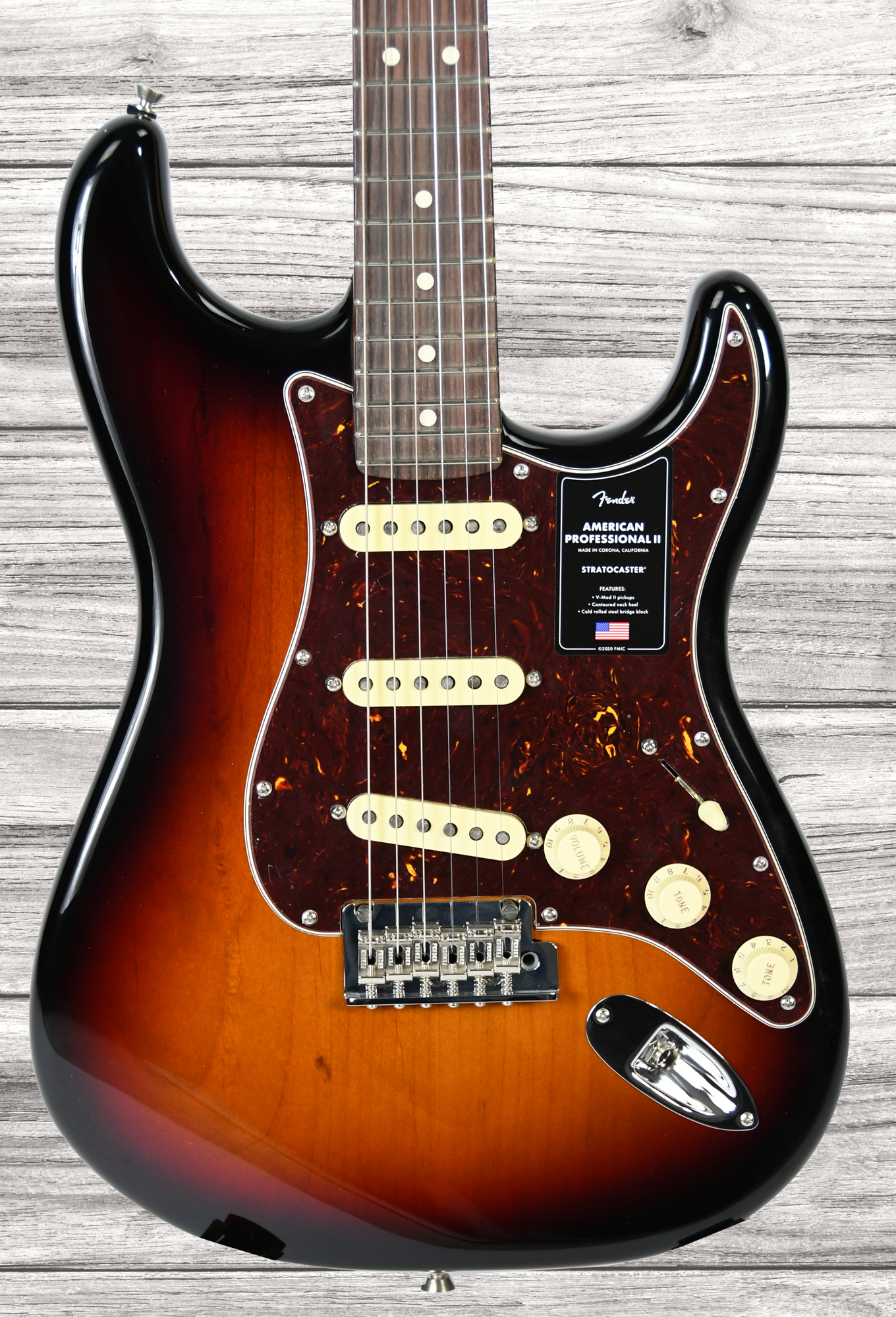 fender-american-professional-ii-stratocaster-rw-3-color-sunburst_63761dc0da3dc.jpg