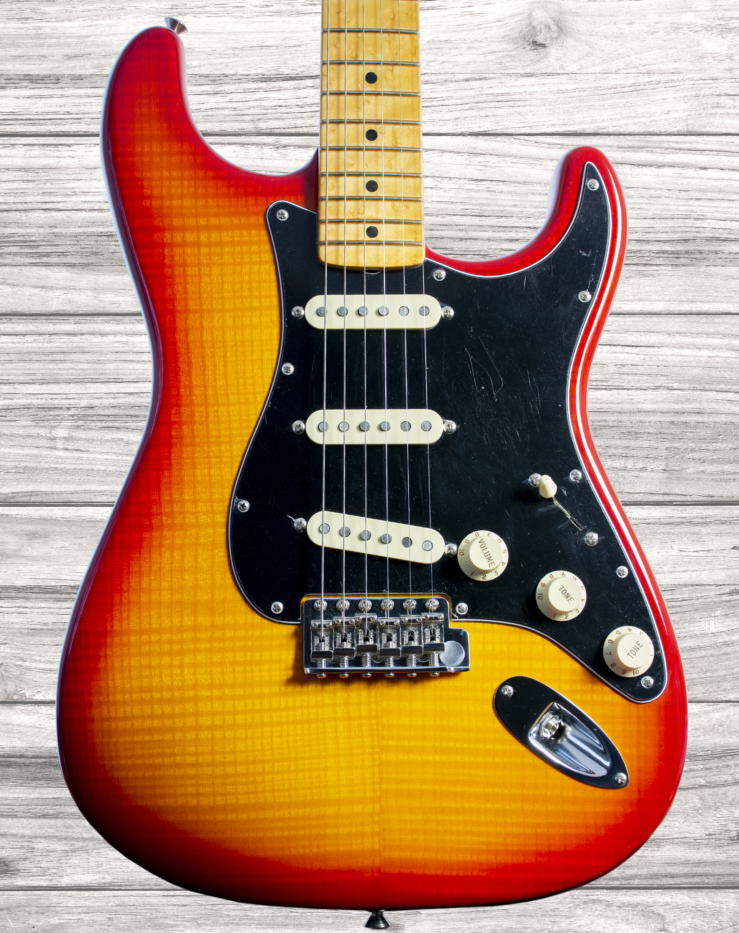 fender-american-rarities-flame-ash-top-stratocaster-org-60s-mn-prb_5eab08c9d6bf7.jpg