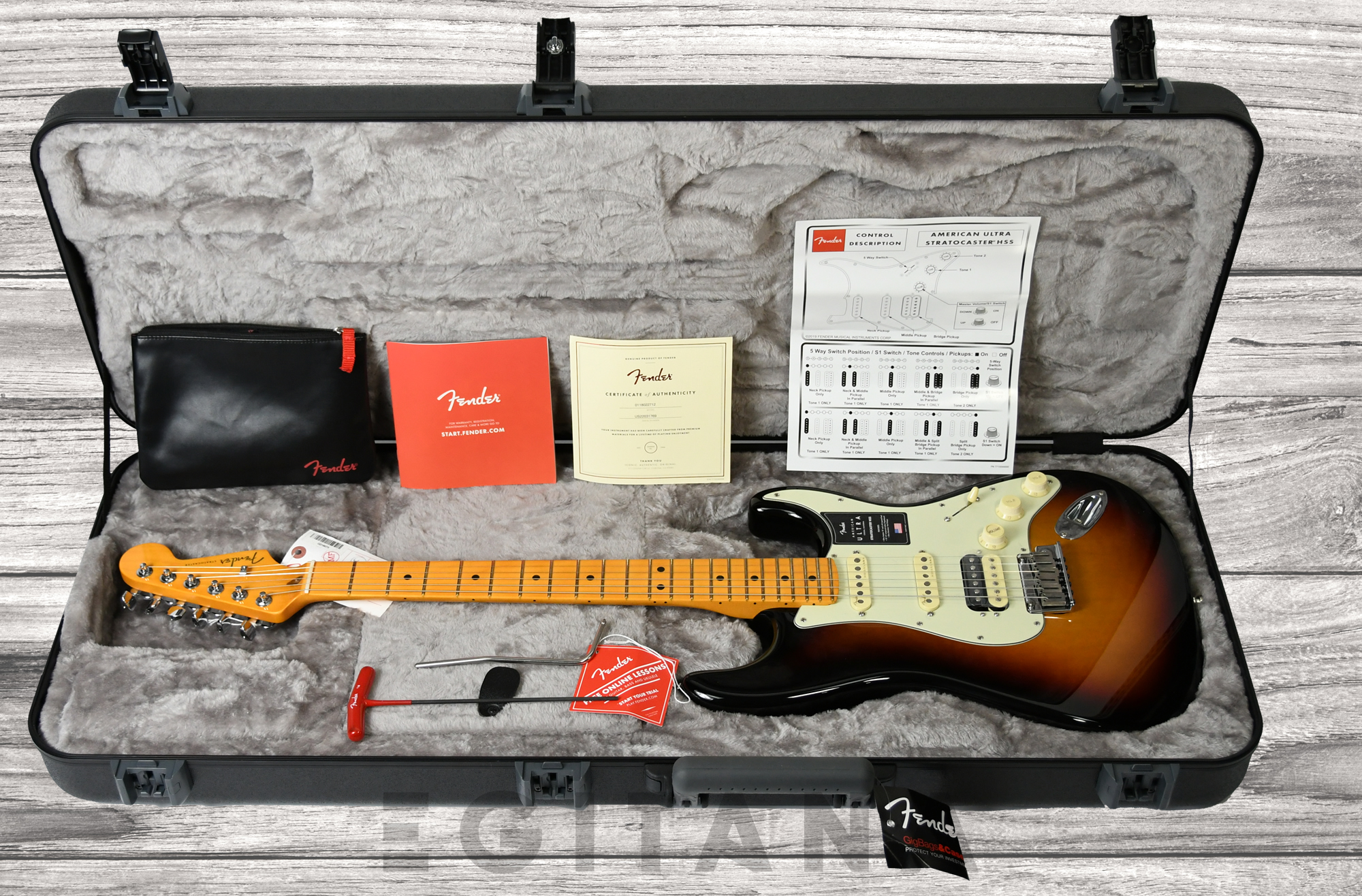 fender-american-ultra-strat-hss-mn-uburst_635112b690c27.jpg