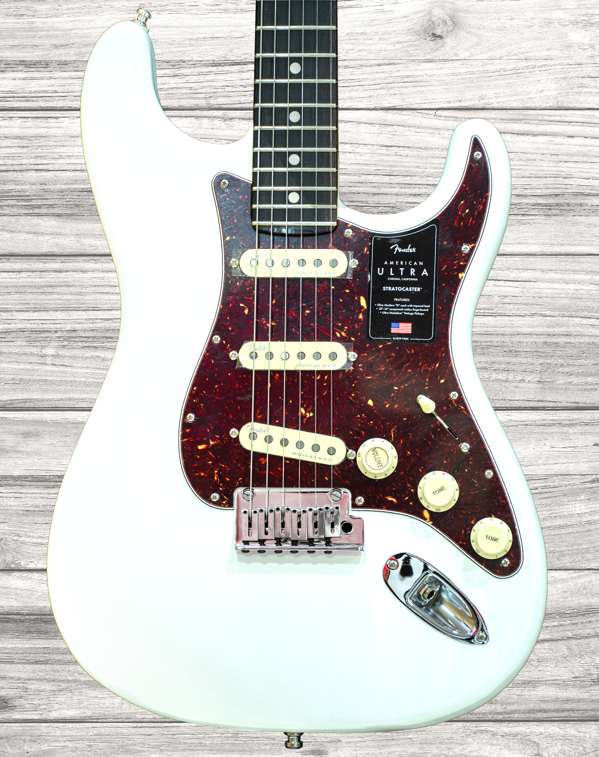 fender-american-ultra-strat-rw-arctic-pearl_5eda1f7a8c780.jpg