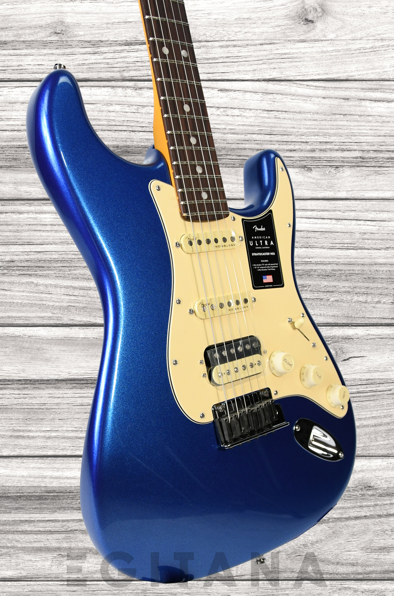 fender-american-ultra-strat-rw-hss-c-blue_63986fa7af962.jpg