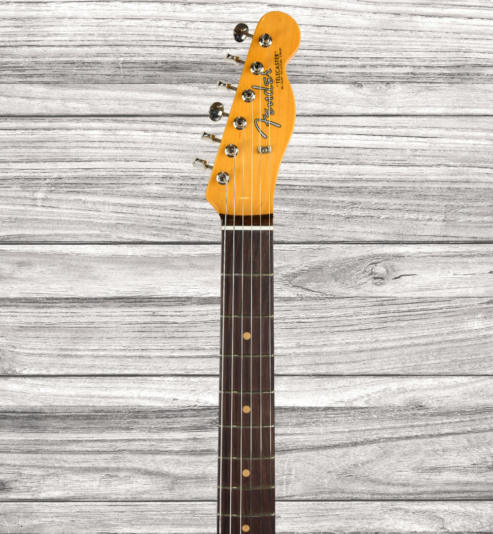 fender-american-vintage-ii-1963-rosewood-fingerboard-3-color-sunburst_64c3d93793241.jpg