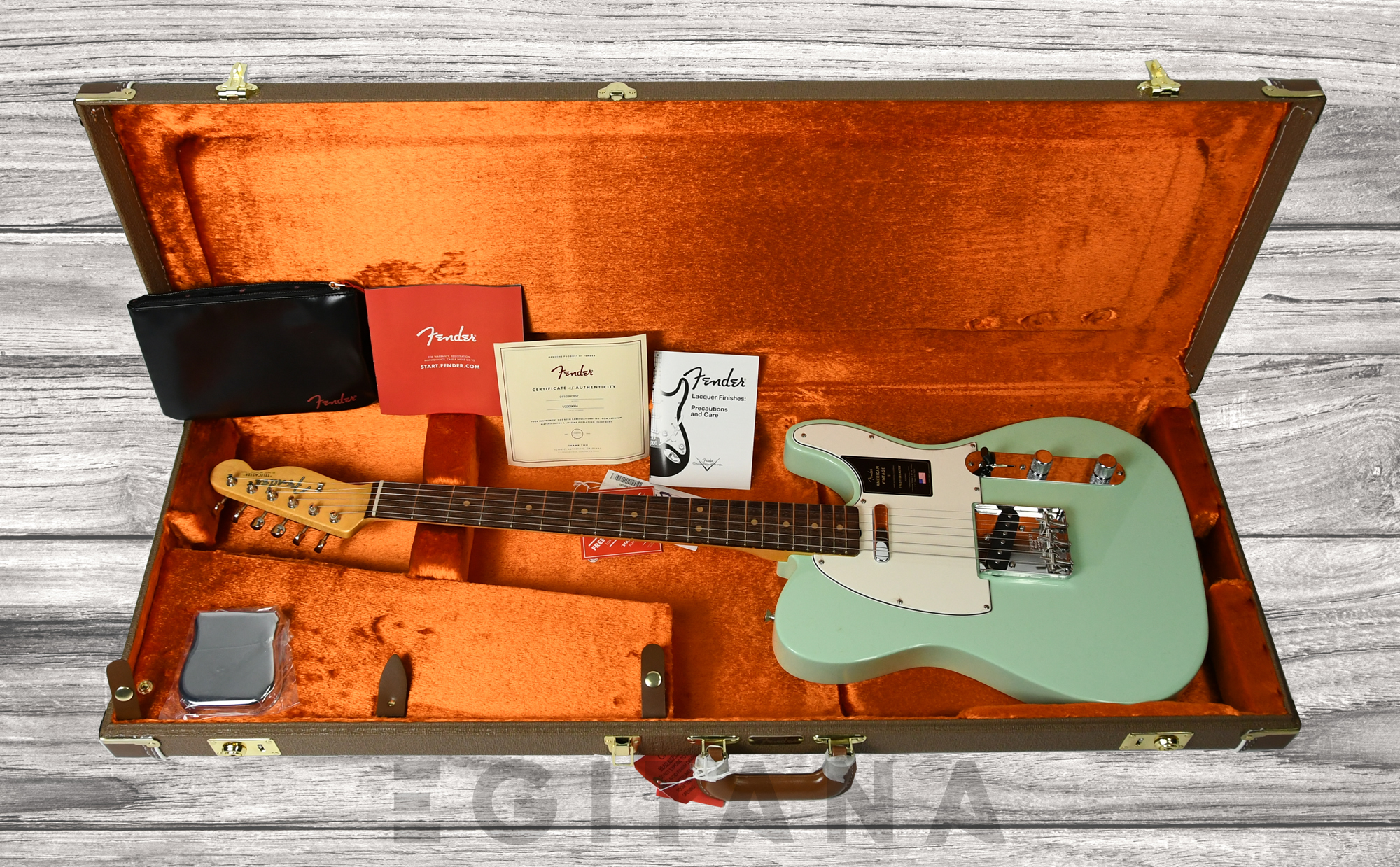 fender-american-vintage-ii-1963-rosewood-fingerboard-surf-green_635665bbb8b71.jpg