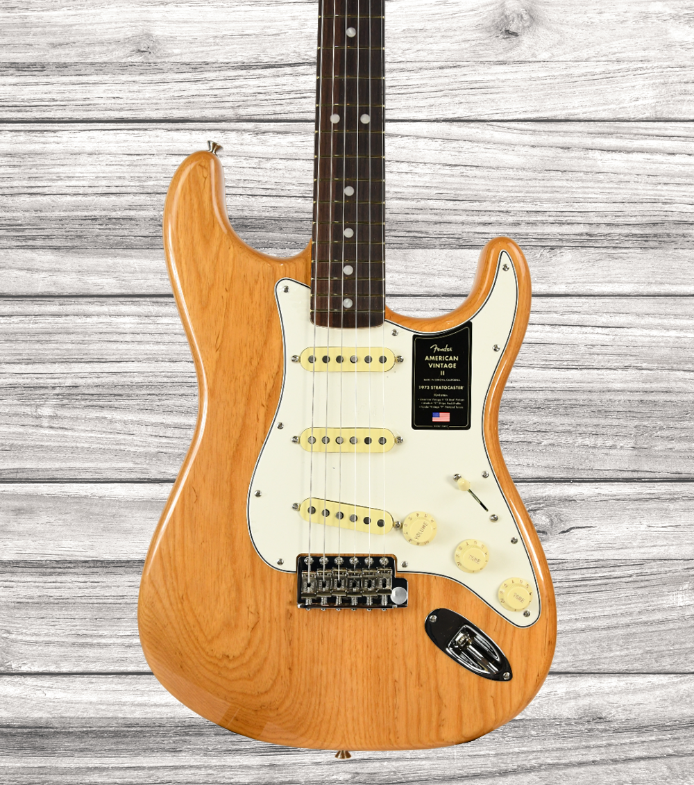 fender-american-vintage-ii-1973-rosewood-fingerboard-aged-natural_64c7dce12ee99.png