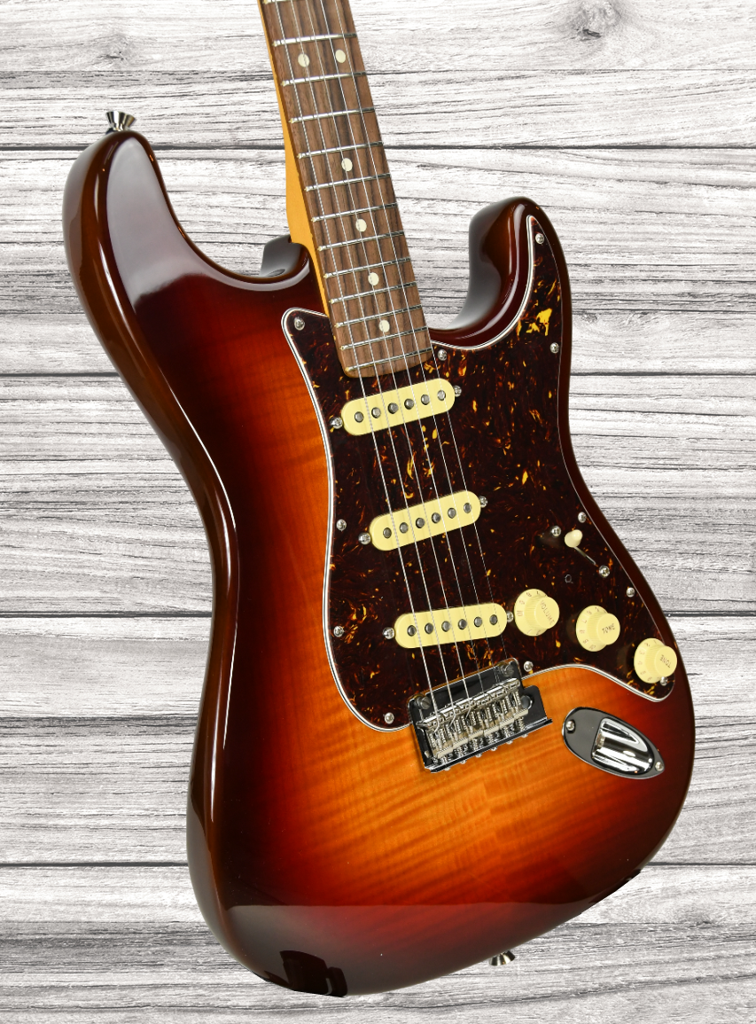 fender-anniv-am-pro-ii-strat-rw-cm_66754f7b96274.png