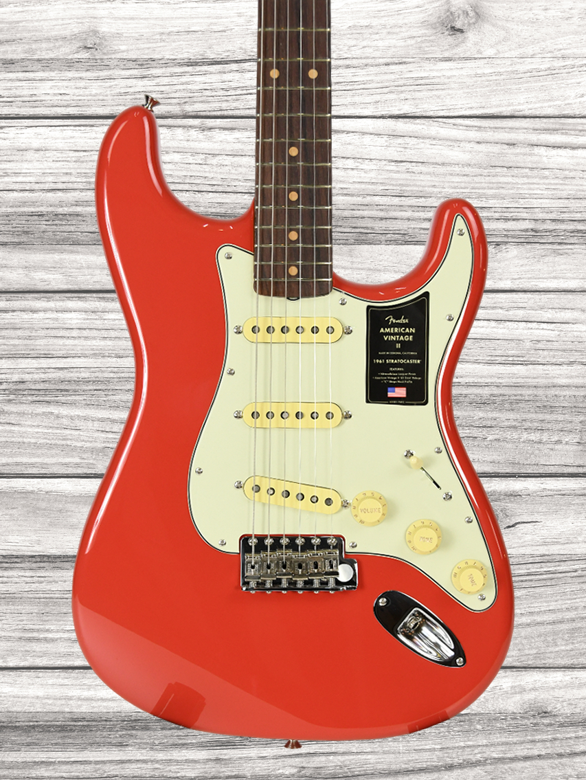 fender-av-ii-61-strat-rw-frd_65dc6ae4d6873.jpg