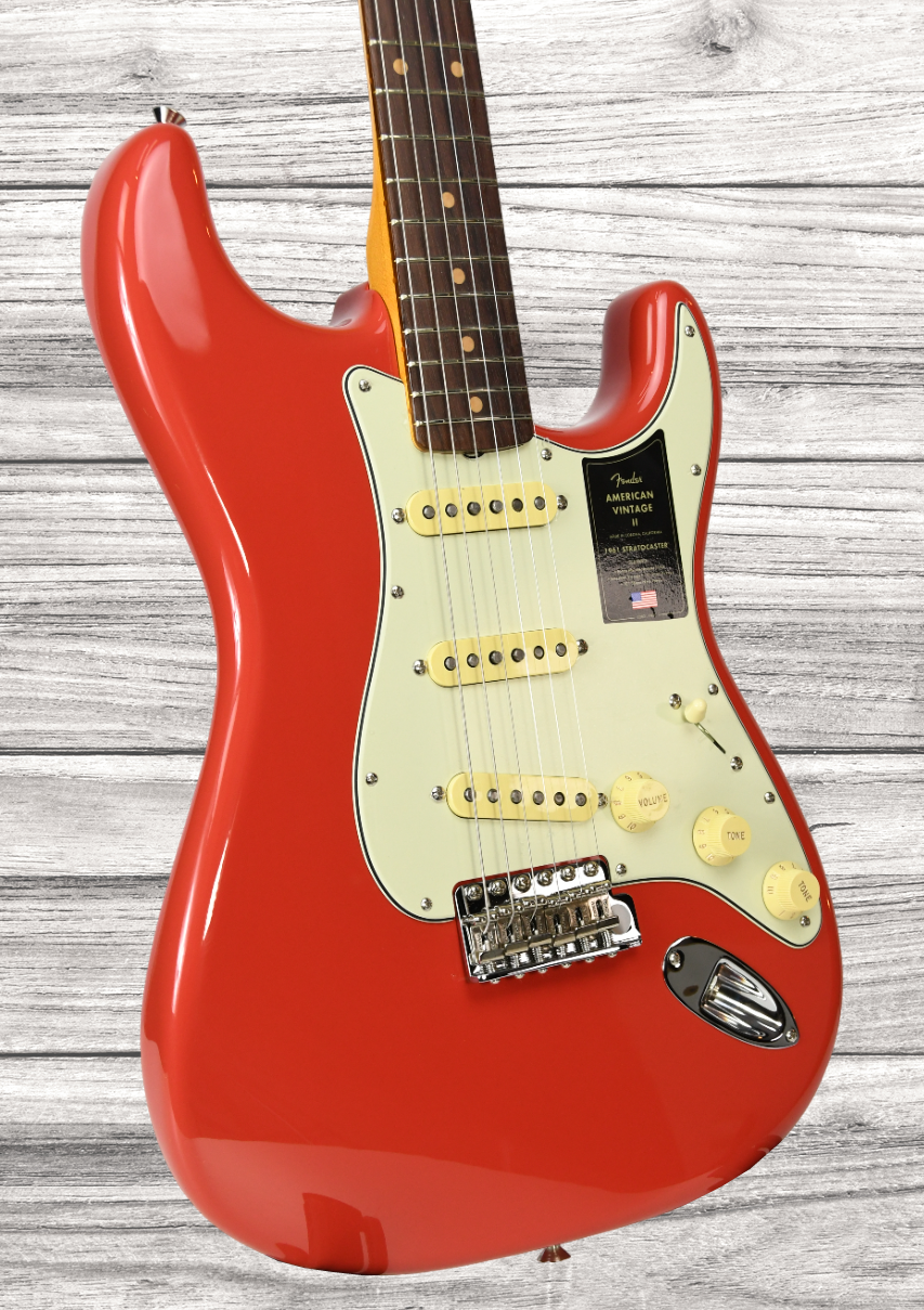 fender-av-ii-61-strat-rw-frd_65dc6ae90c73c.png