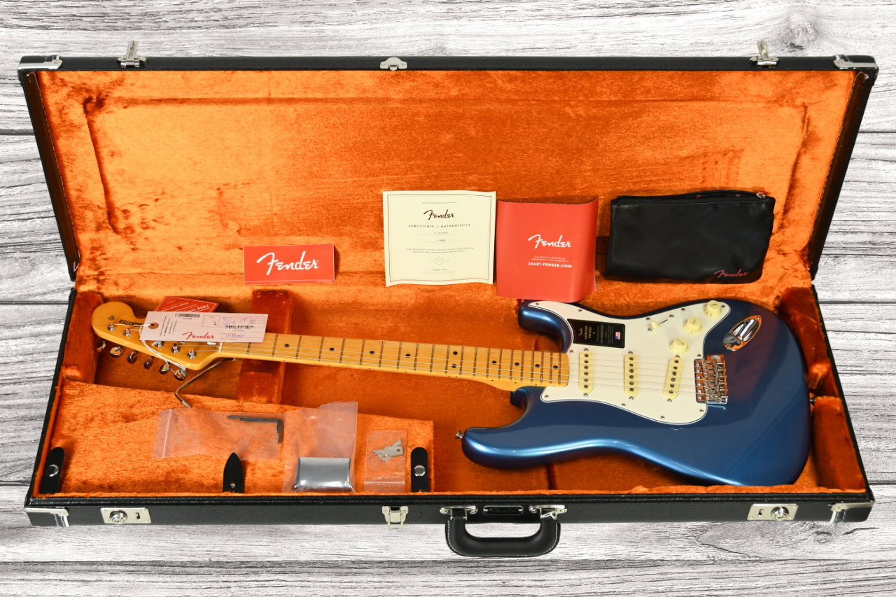 fender-av-ii-73-strat-mn-lpb_667e9448a78c2.png