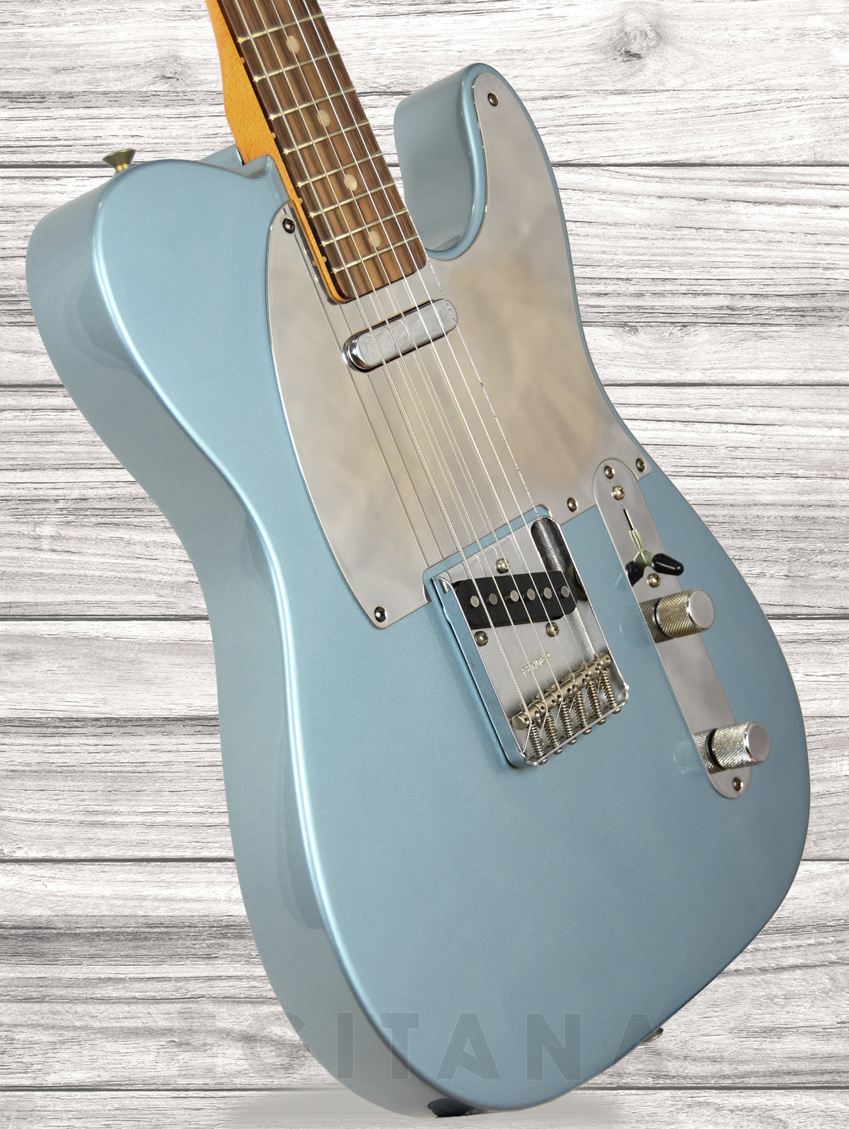 fender-chrissie-hynde-tele-rw-ibm_60e86ac973fb9.jpg