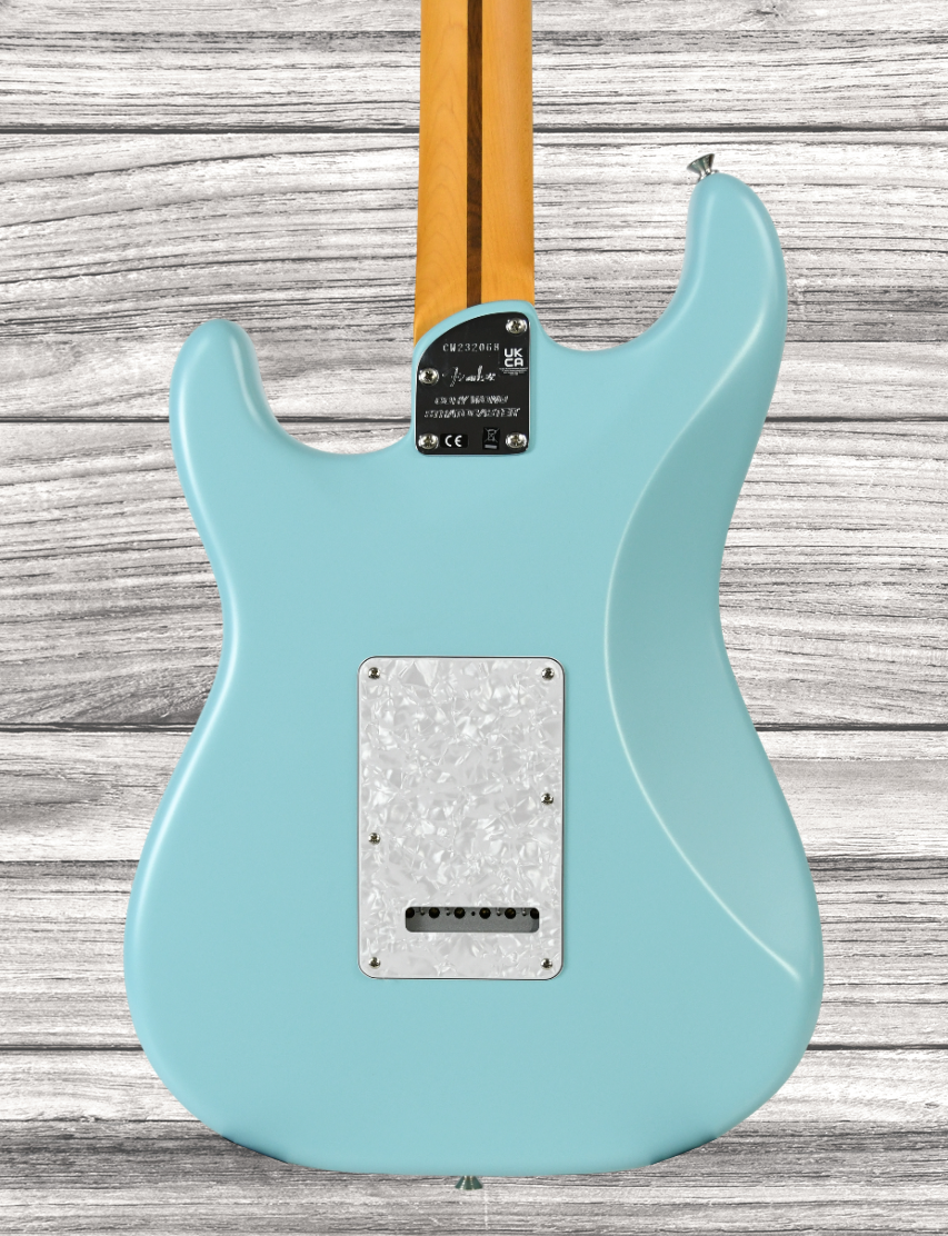 fender-cory-wong-strat-daphne-blue-edicao-limitada_65d7781bb3479.png