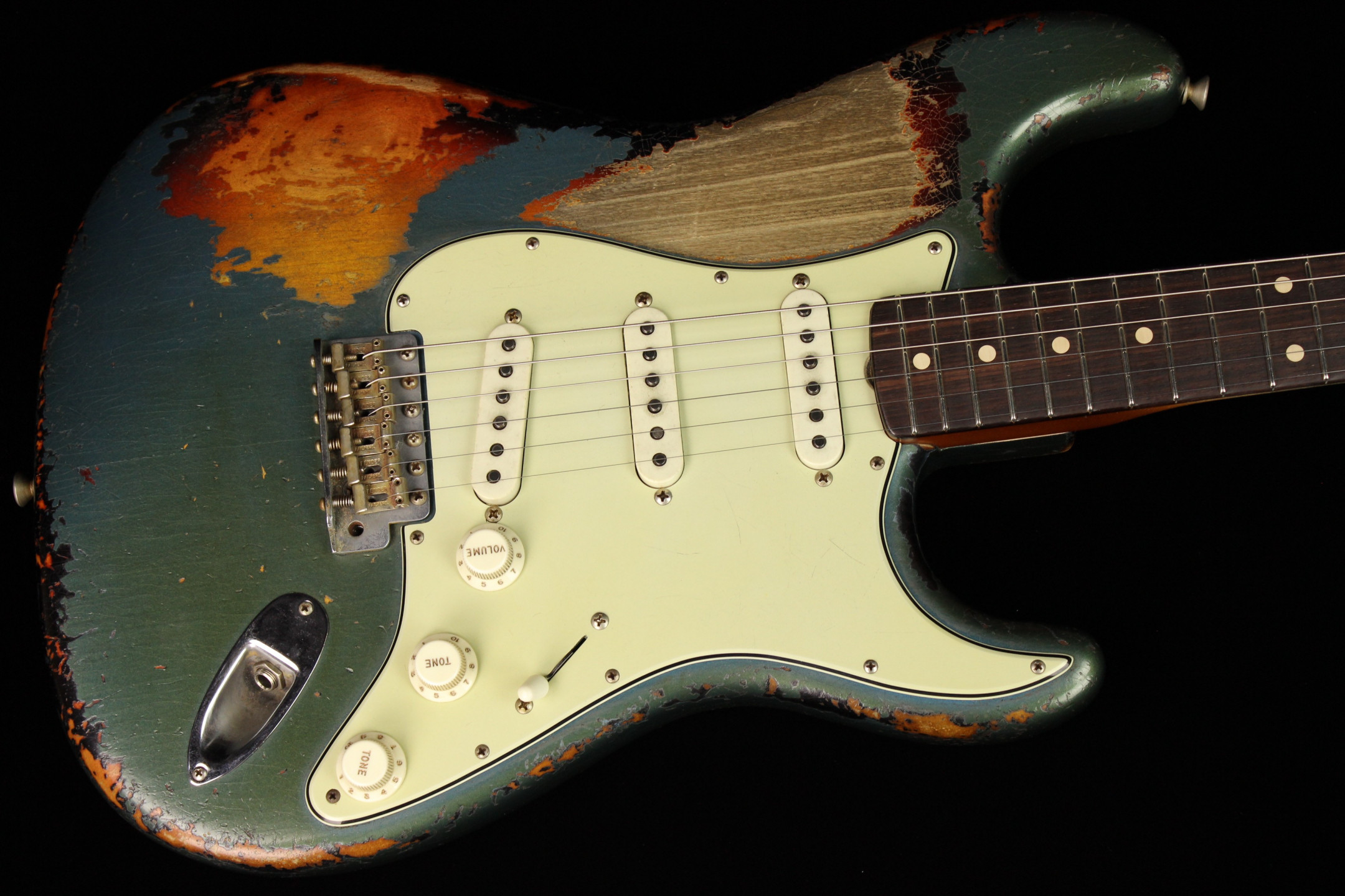 fender-custom-1963-stratocaster-heavy-relic-masterbuilt-dale-wilson_6a33c86ad3339.jpg