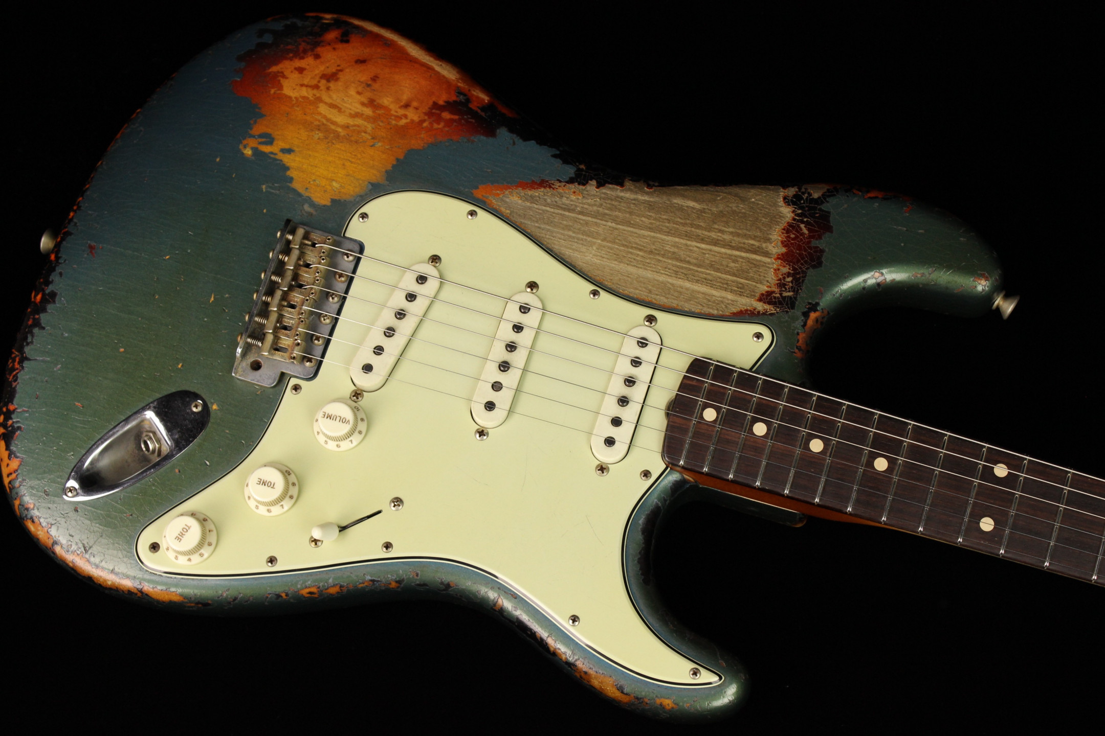 fender-custom-1963-stratocaster-heavy-relic-masterbuilt-dale-wilson_6a33c87ba6642.jpg