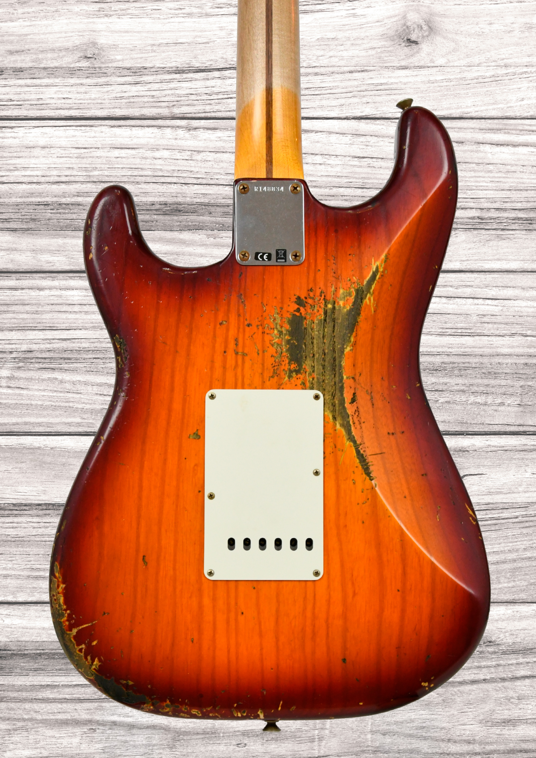 fender-custom-shop-1957-stratocaster-heavy-relic-mn-aged-cherry-sunburst_6aaaa58fbe42e.jpg