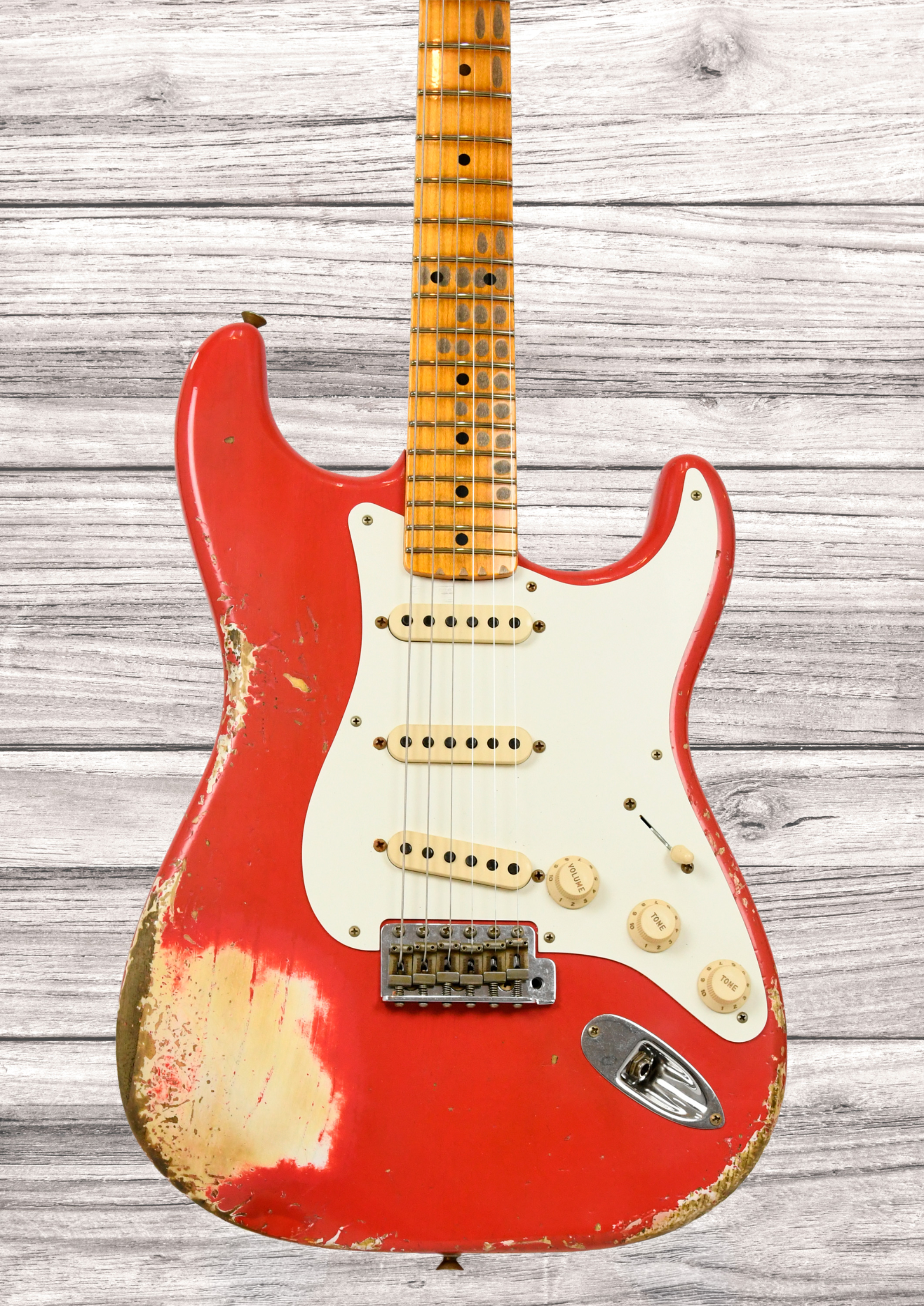 fender-custom-shop-1957-stratocaster-heavy-relic-mn-aged-fiesta-red_6aaab8858be6b.jpg