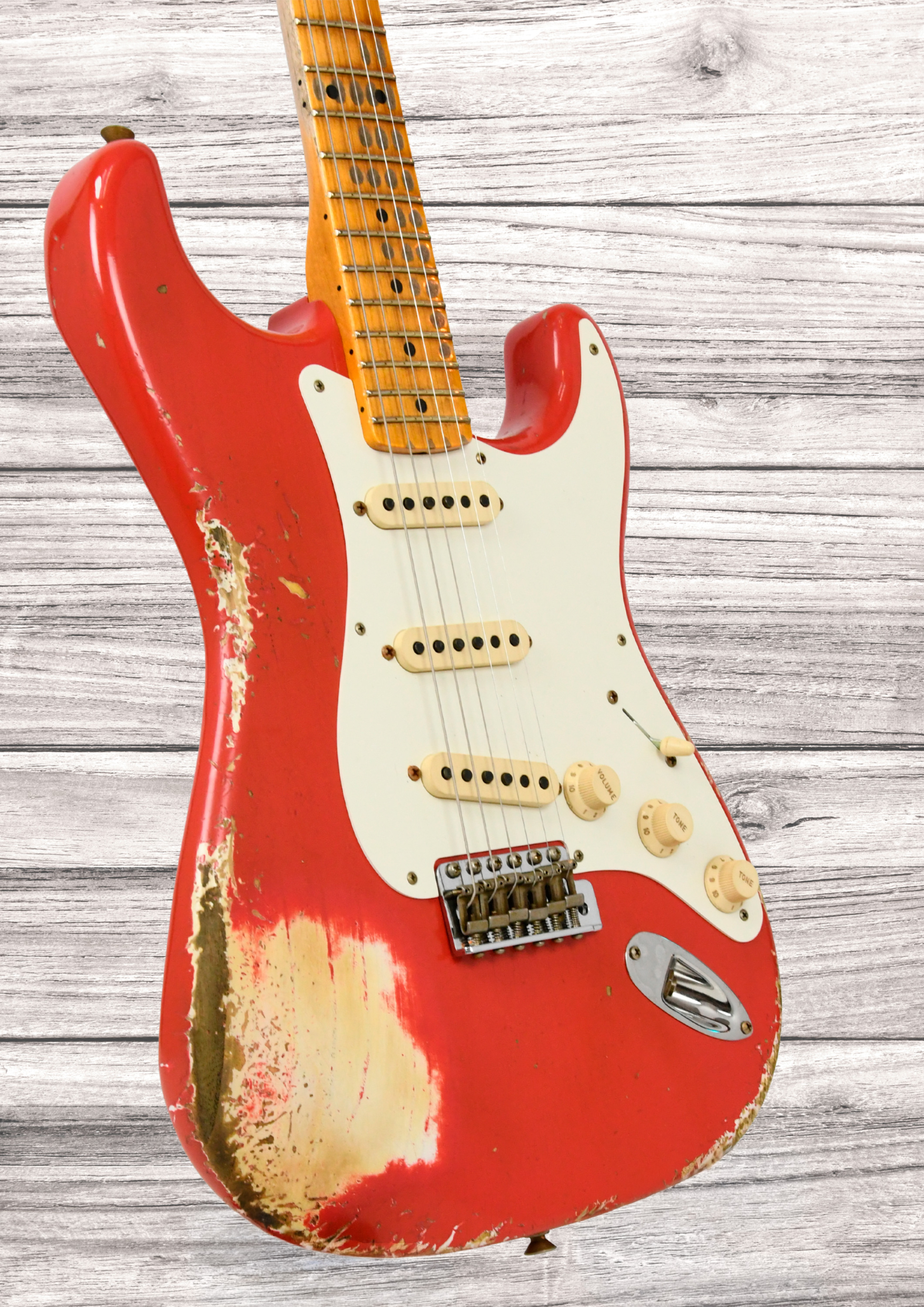 fender-custom-shop-1957-stratocaster-heavy-relic-mn-aged-fiesta-red_6aaab88840b41.jpg