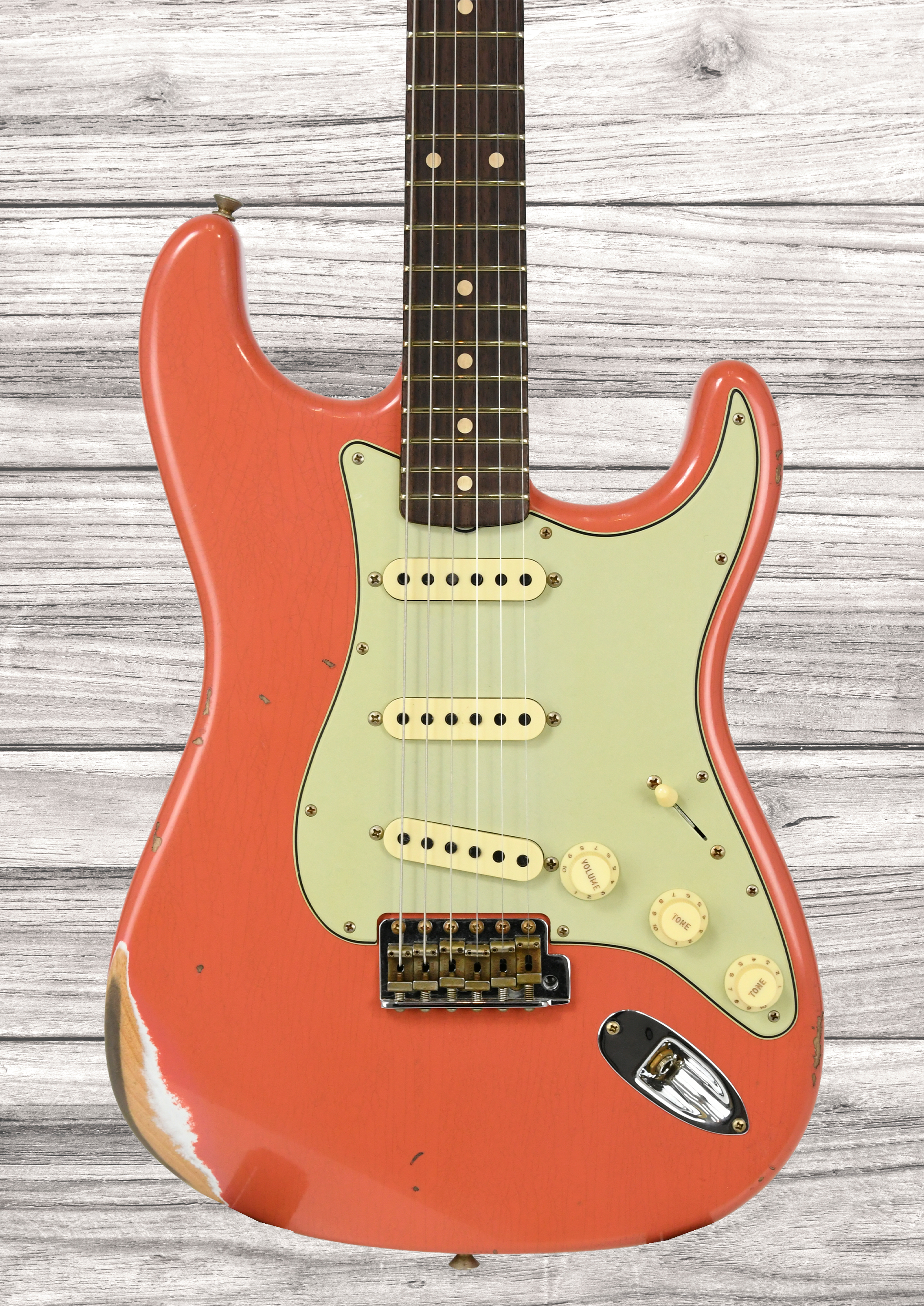 fender-custom-shop-1960-relic-tahitian-coral_694a80b4ce79c.jpg