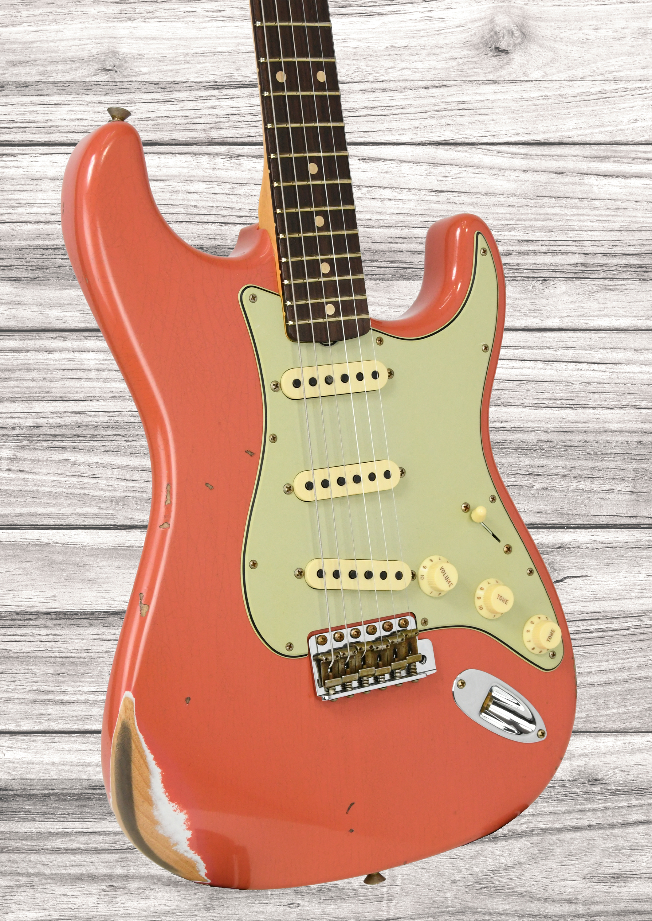 fender-custom-shop-1960-relic-tahitian-coral_694a80b8699a3.jpg