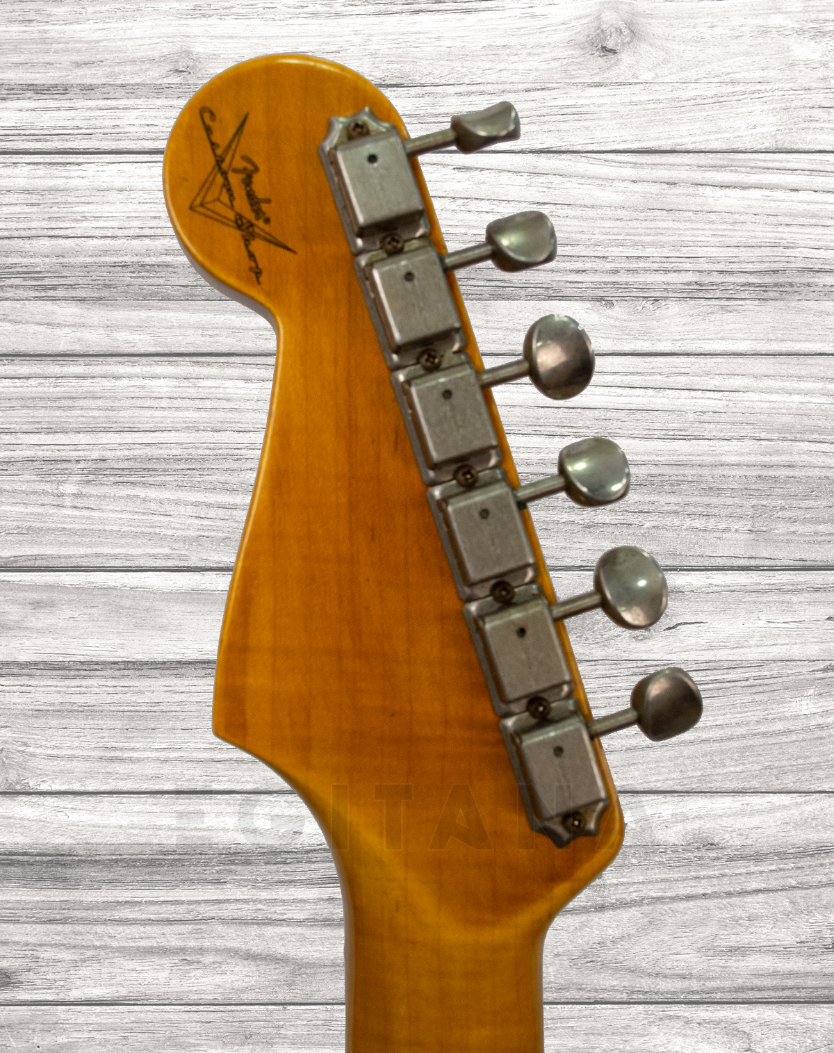 fender-custom-shop-1964-stratocaster-journeyman-relic-faded-3-colour-sunburst_5f1b0cebddf8f.jpg