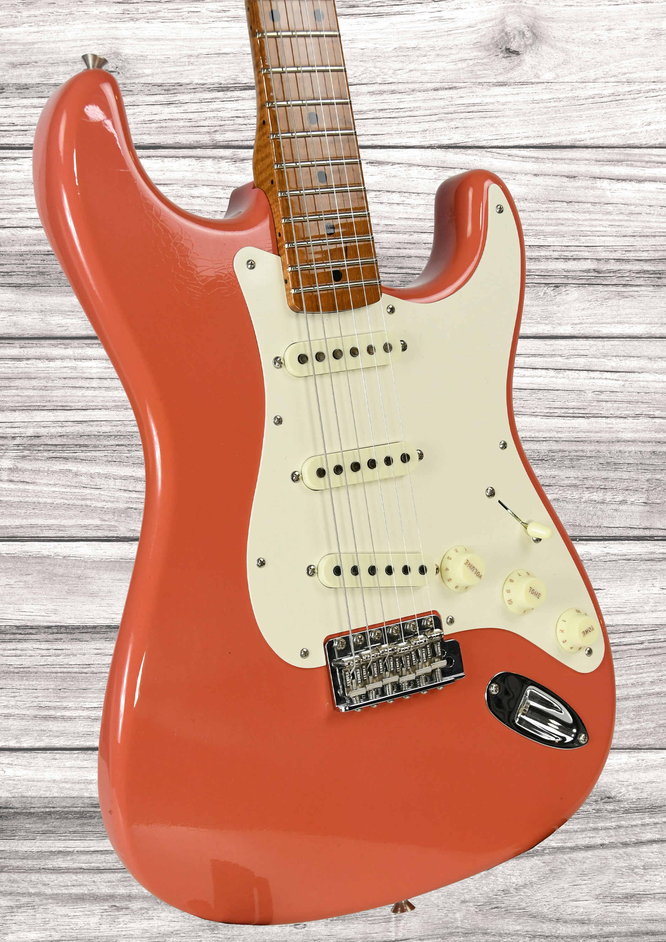 fender-custom-shop-50s-limited-edition-roasted-dlx-closet-classic-1-piece-4a-roasted-flame-maple-faded-aged-tahitian-coral_6937f717a3e86.png