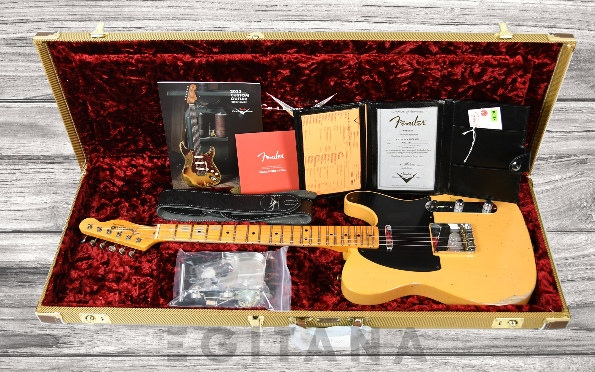 fender-custom-shop-52-relic-maple-neck-aged-nocaster-blonde_63b5654e2eb65.jpg