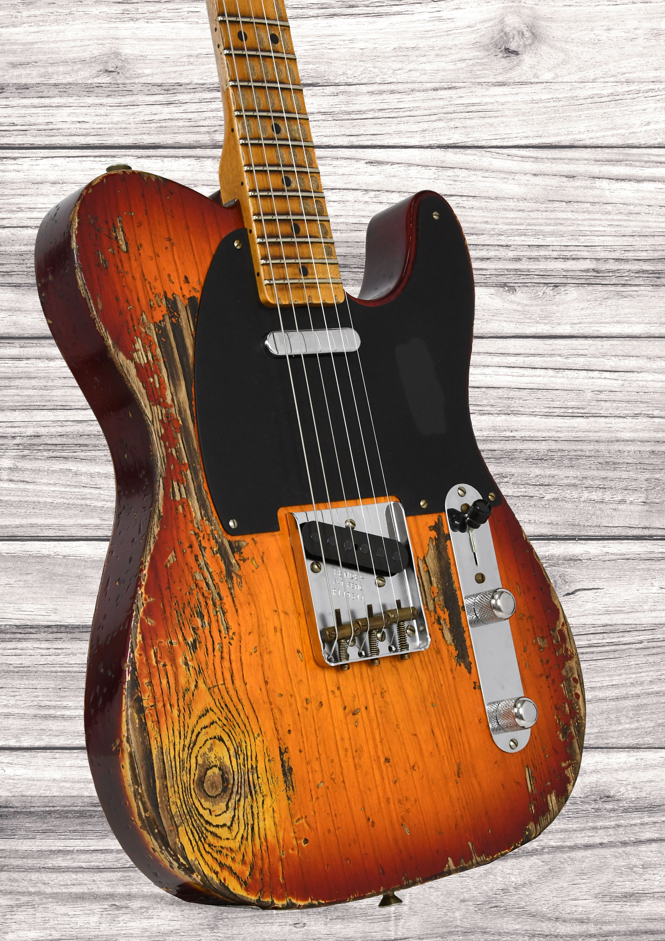 fender-custom-shop-52-telecaster-super-heavy-relic-aged-cherry-sunburst_6a8c1a5eb273c.jpg