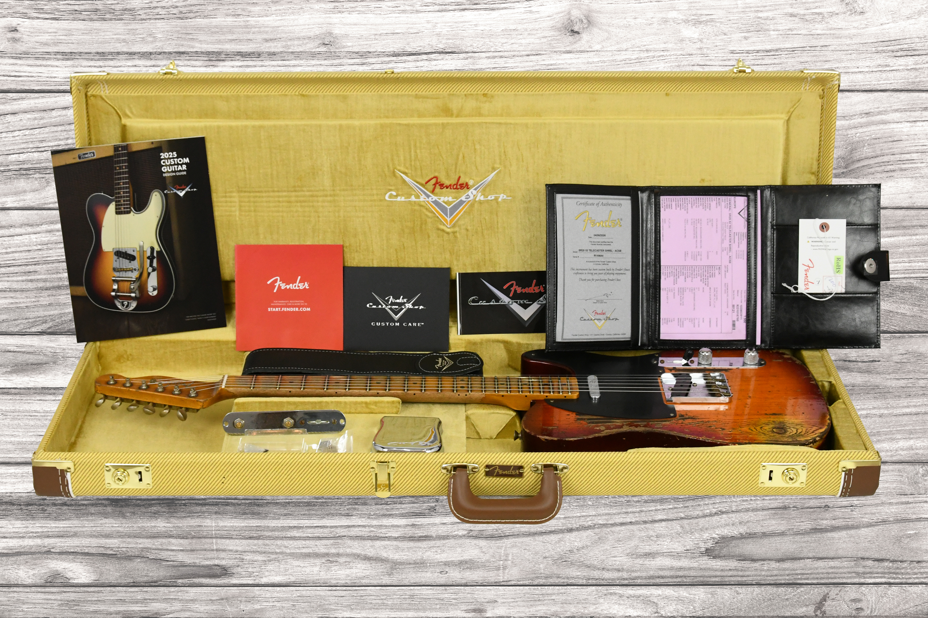 fender-custom-shop-52-telecaster-super-heavy-relic-aged-cherry-sunburst_6a8c1a731e514.jpg
