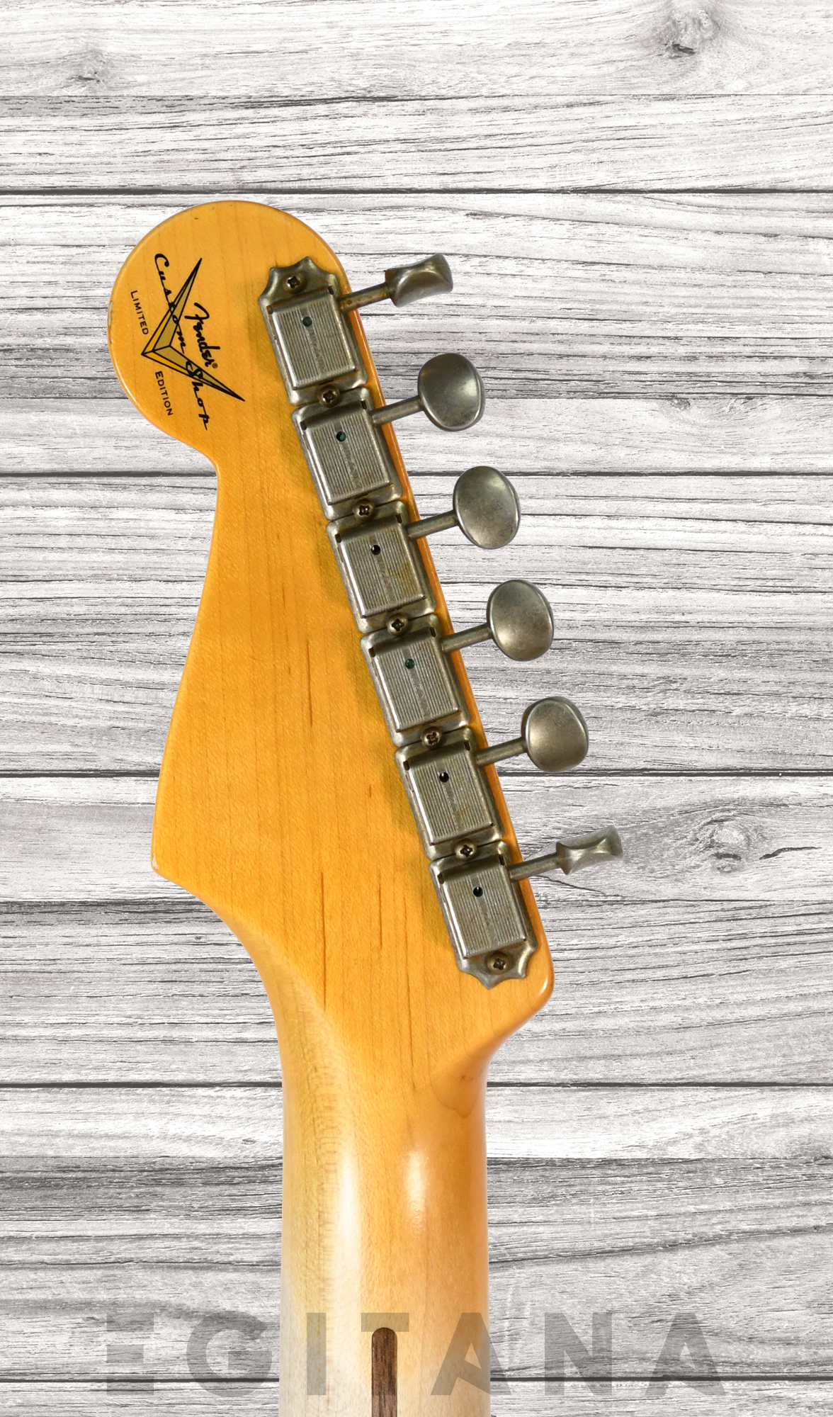 fender-custom-shop-57-stratocaster-relic-aged-candy-apple-red_6399df4a11732.jpg