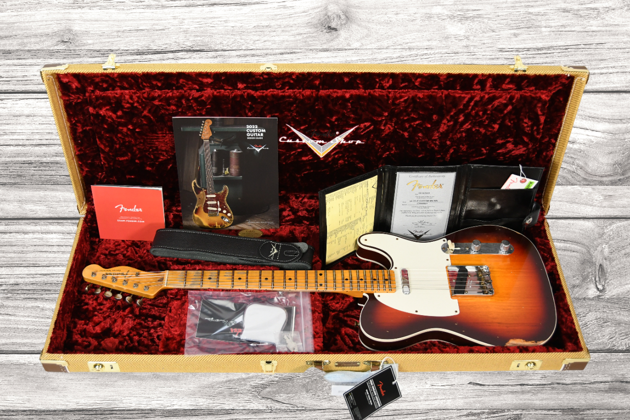 fender-custom-shop-59-telecaster-custom-relic-maple-neck-wide-fade-chocolate-3-colour-sunburst_641c7c1dba3e2.jpg