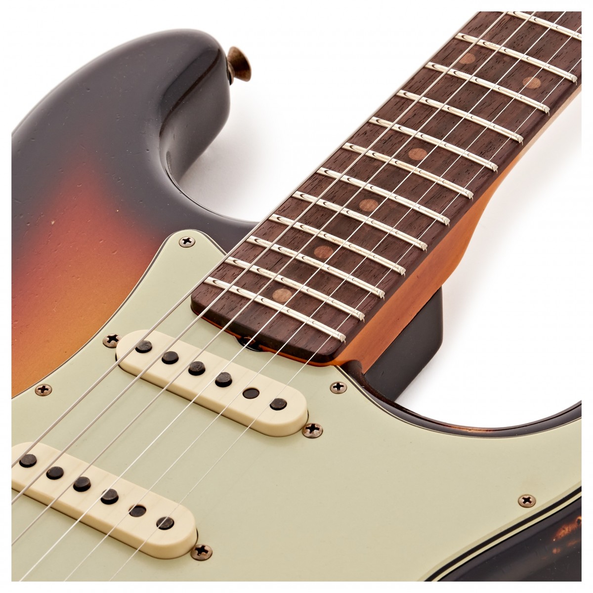 fender-custom-shop-61-stratocaster-heavy-relic-s-f-aged-sunburst_6761805d993b1.jpg