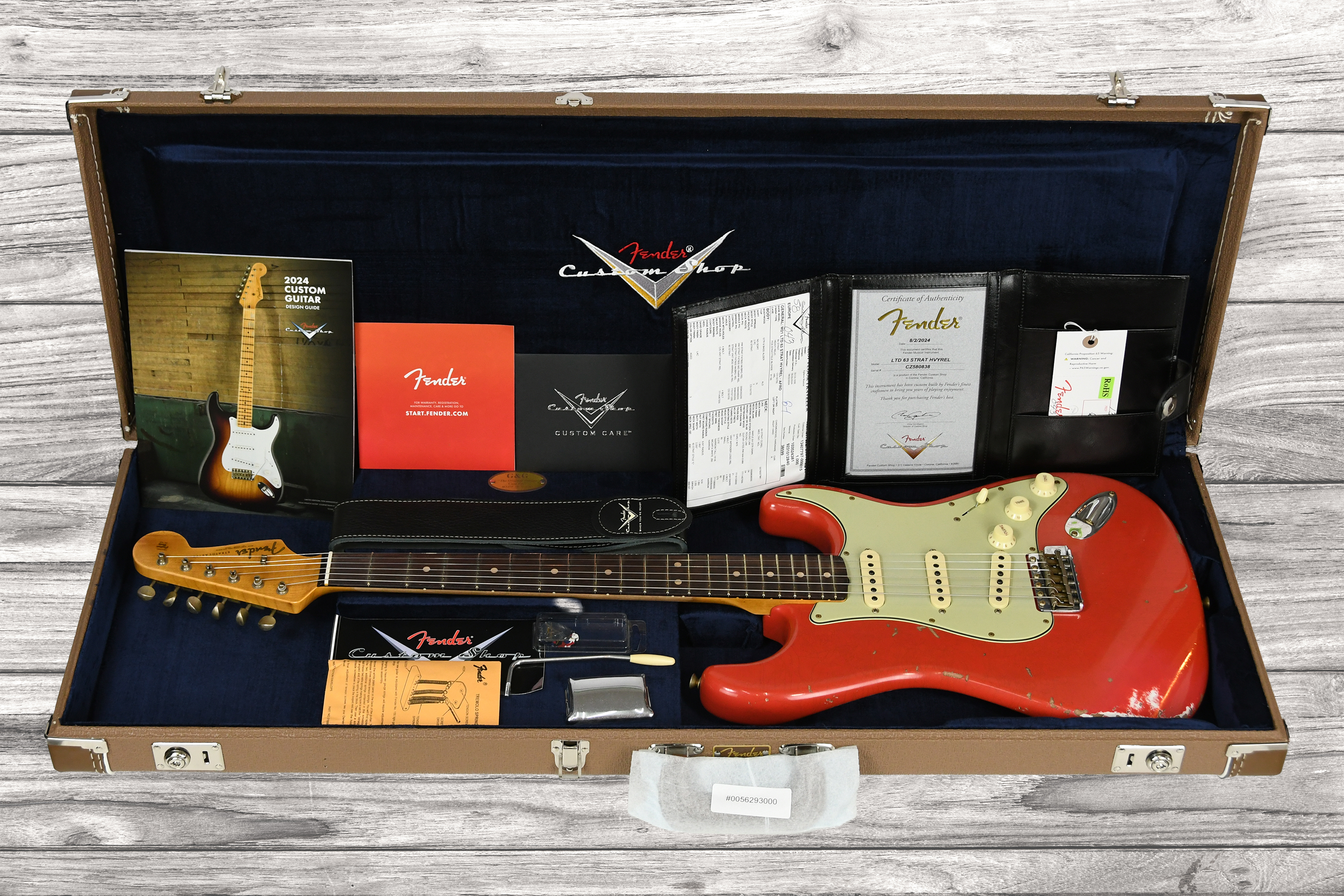 Fender Custom Shop 63 Stratocaster Heavy Relic Aged Fiesta Red